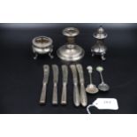 A small quantity of silver & silver plated items. The silver items weigh 110grams approximately