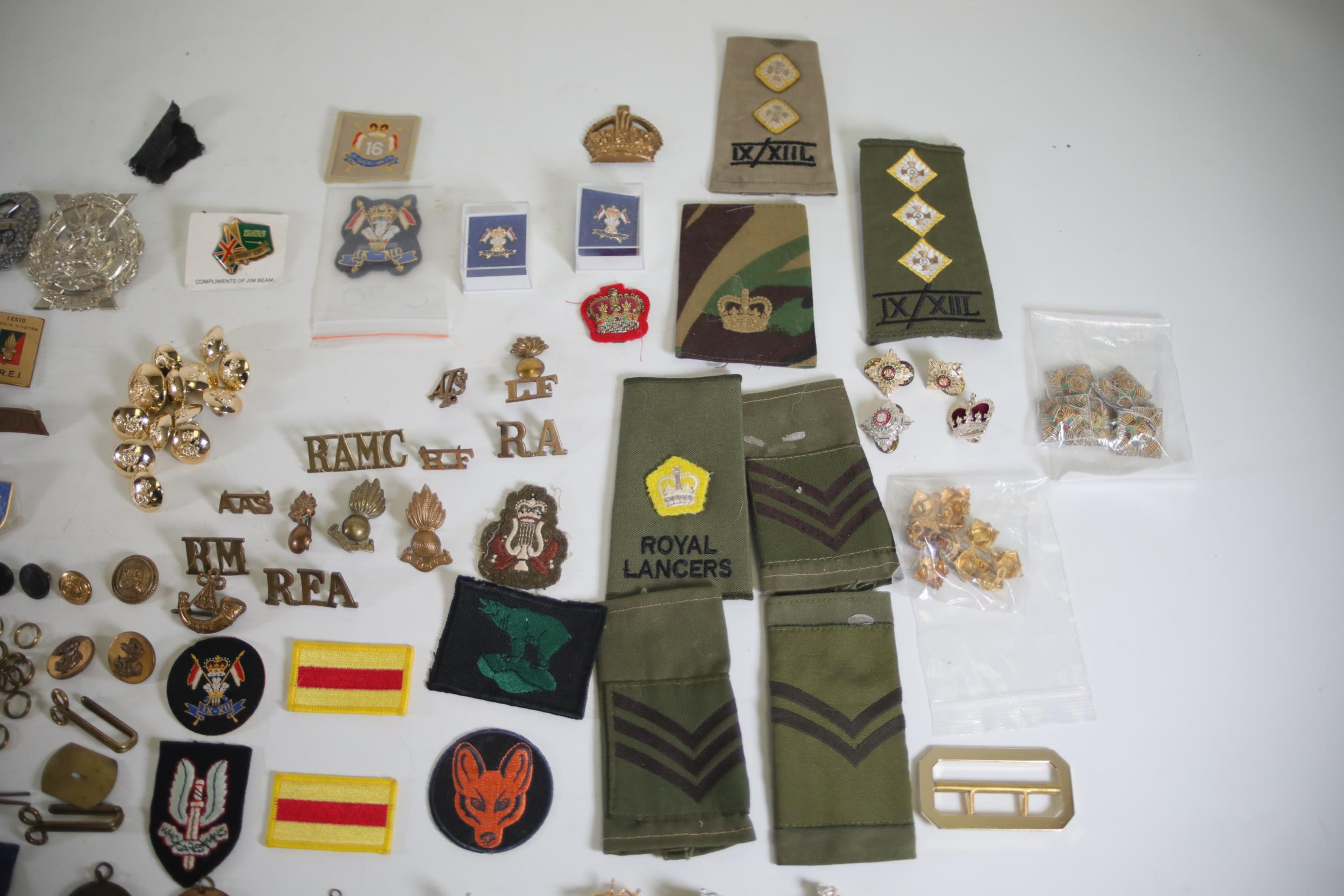 37 Military Cap Badges plus shoulder titles buttons etc - Image 3 of 8