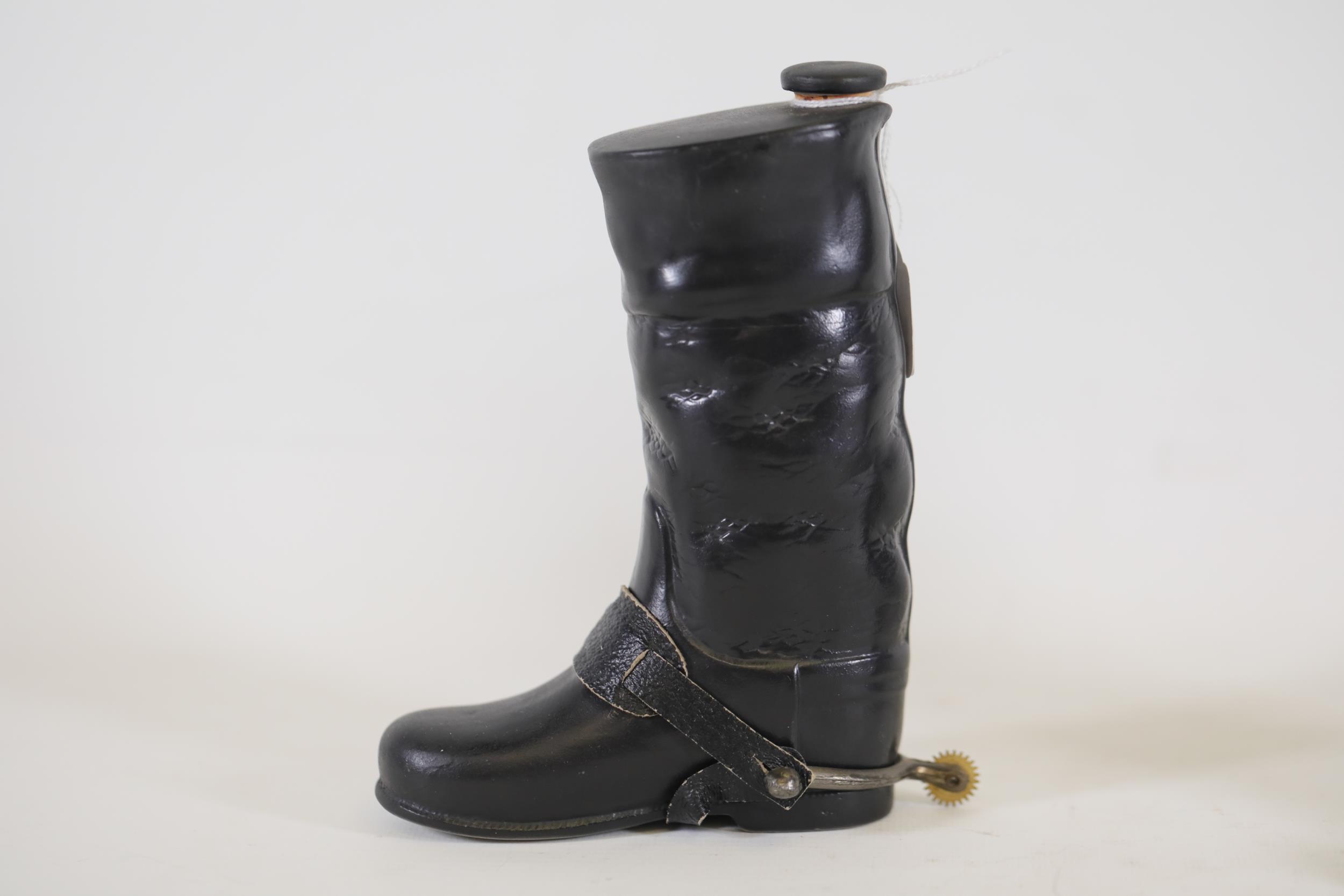 A Pair of ceramic hip flasks in the shape of riding boots - Image 3 of 8