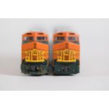 Kato 5615 BNSF n gauge train x2 1 Goods Vagon and boxed peco piece of track