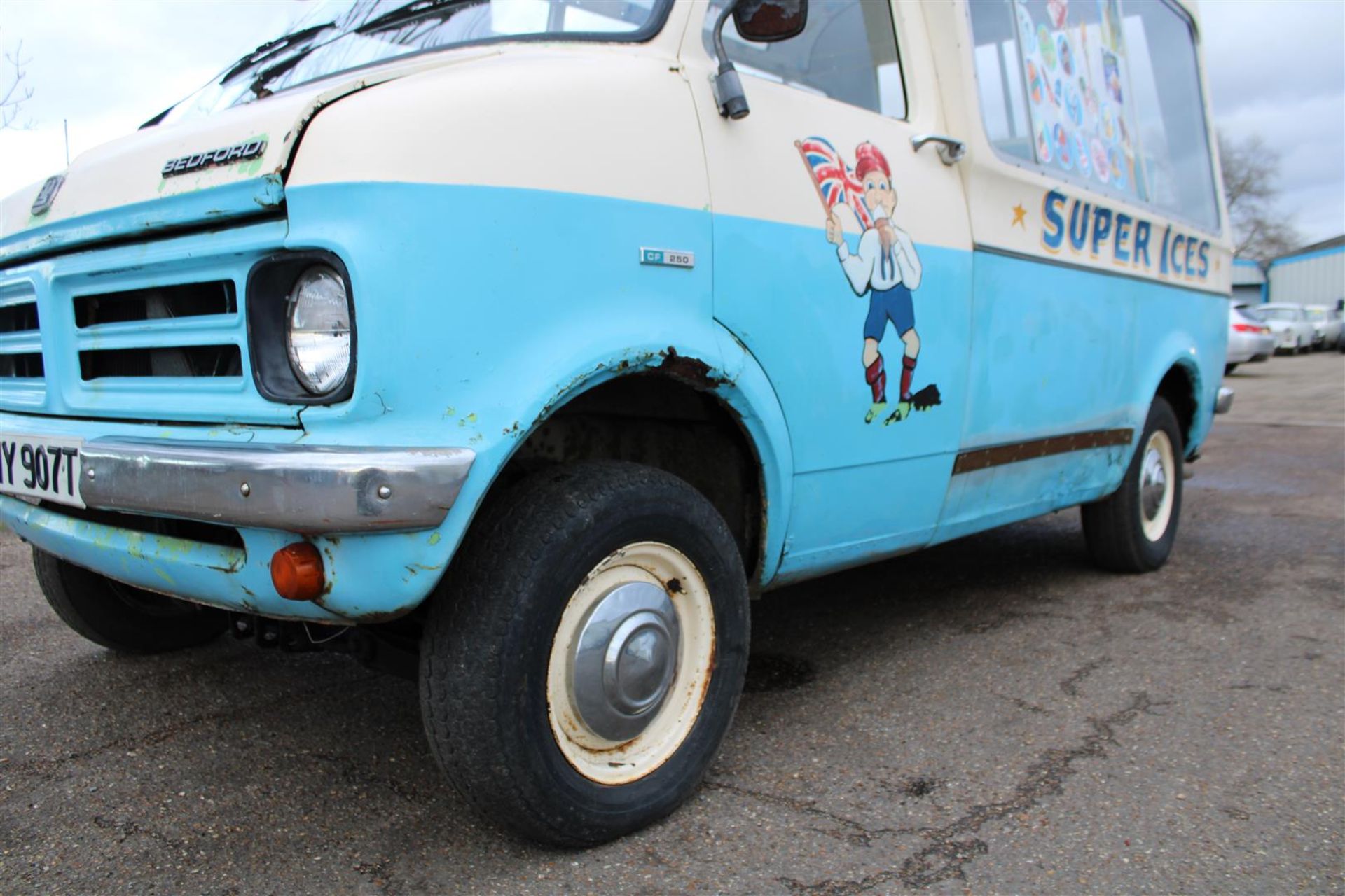 1978 Bedford CF Ice Cream Van - Image 11 of 27