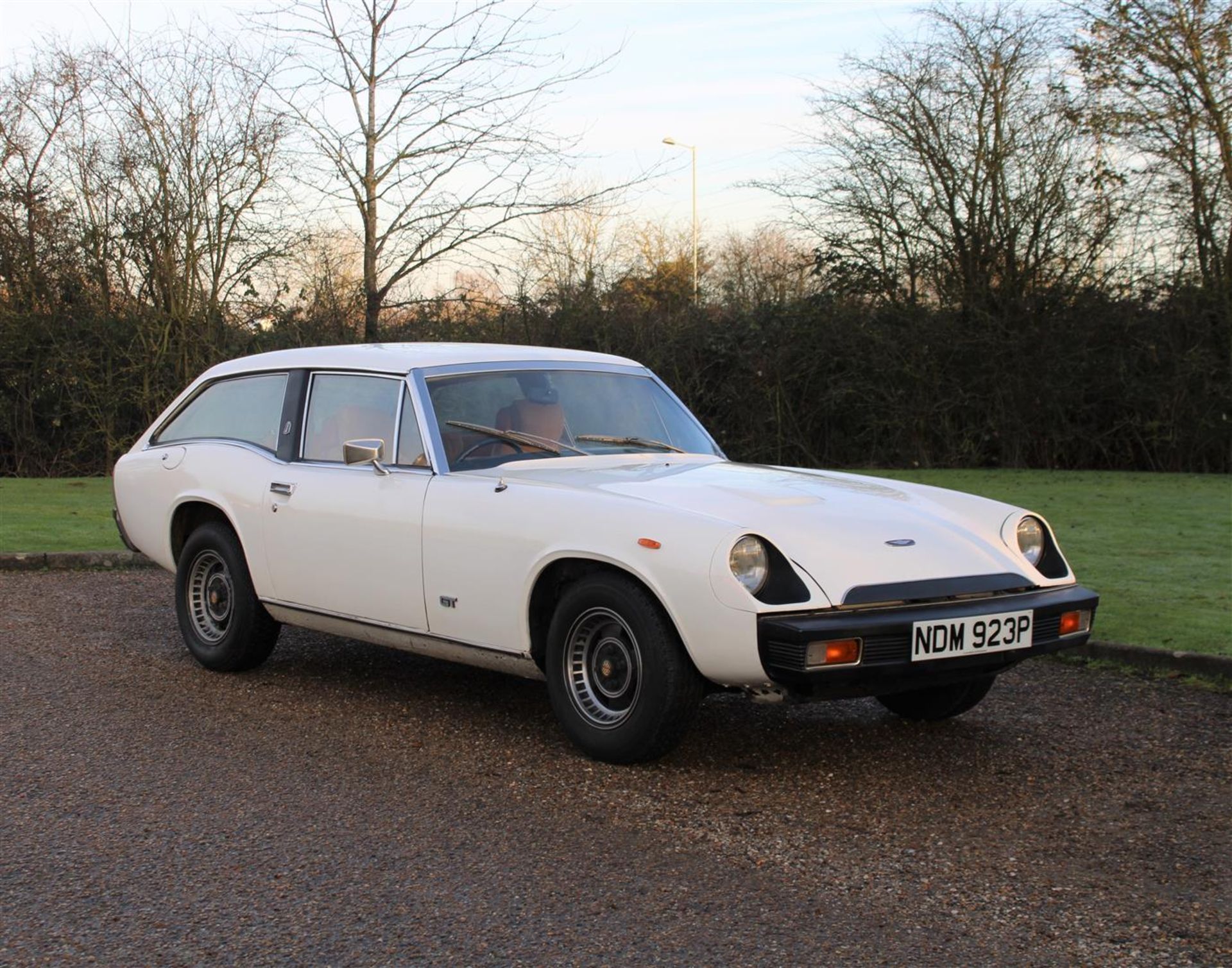 1975 Jensen GT - Image 3 of 22