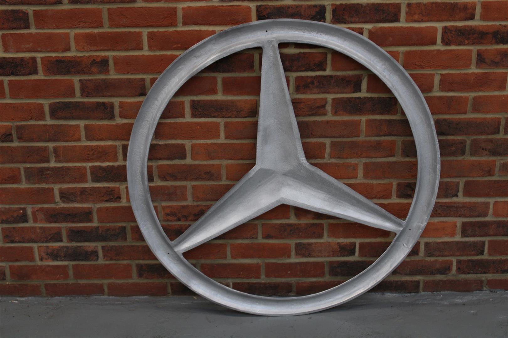 Large Cast Aluminium Mercedes Emblem - Image 2 of 2
