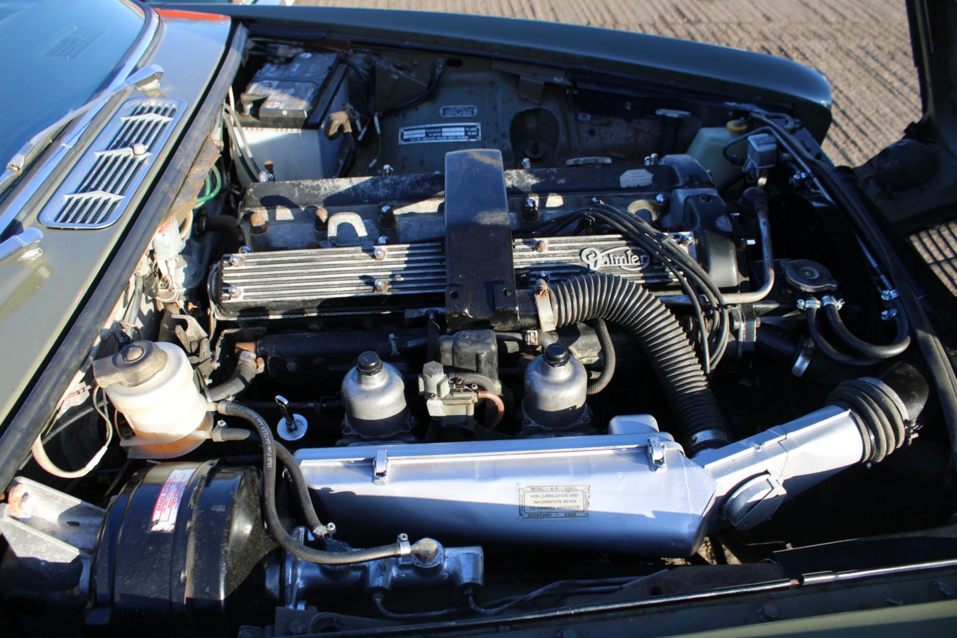 1974 Jaguar XJ6 4.2 Auto Series II - Image 16 of 18