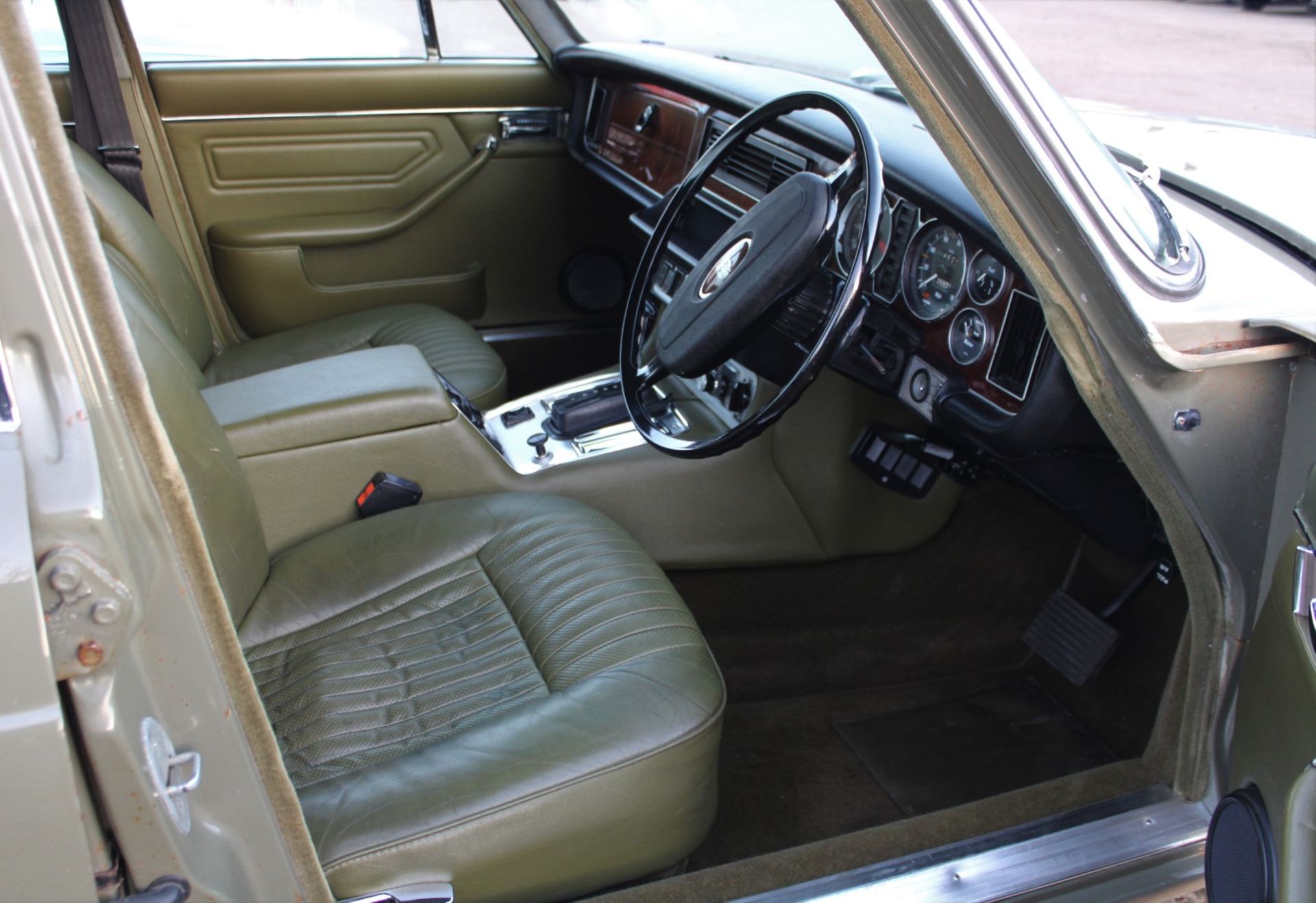 1974 Jaguar XJ6 4.2 Auto Series II - Image 7 of 18