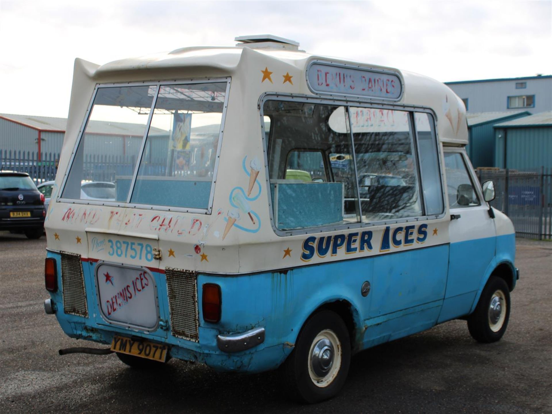 1978 Bedford CF Ice Cream Van - Image 4 of 27