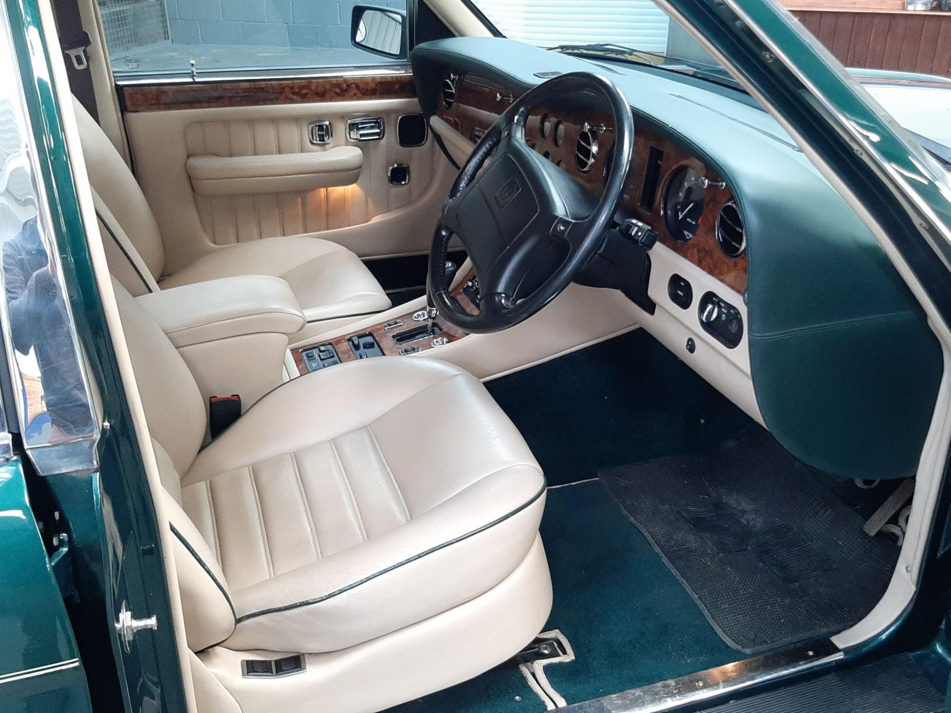 1997 Bentley Turbo R - Image 9 of 23