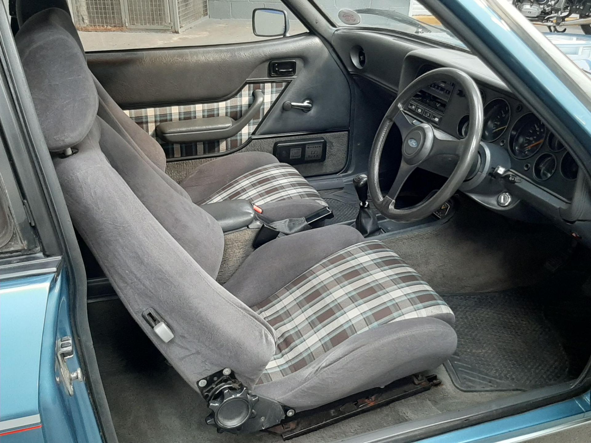 1982 Ford Capri 2.8 Injection - Image 9 of 23