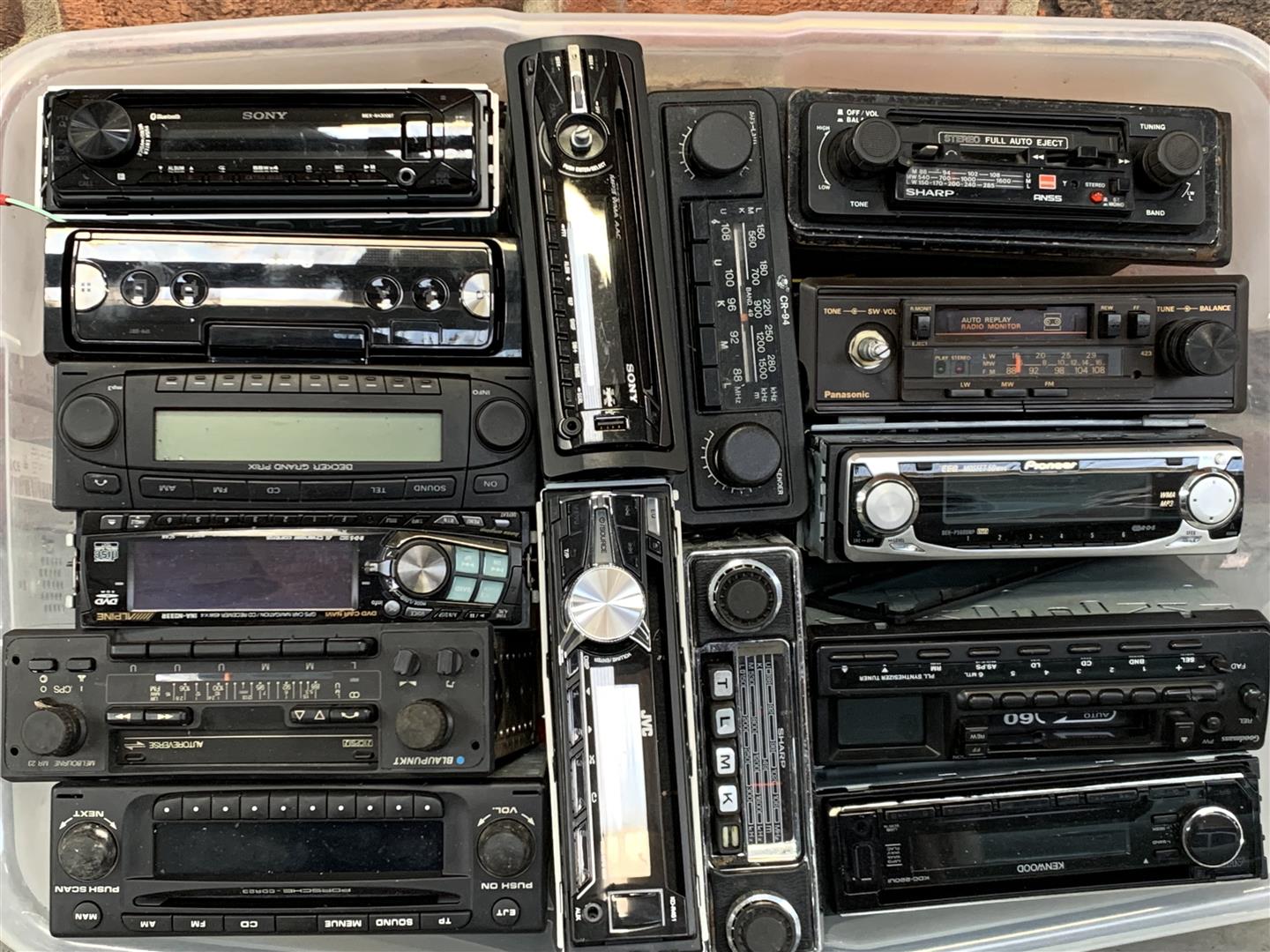 Fifteen Car Stereo's - Image 4 of 4