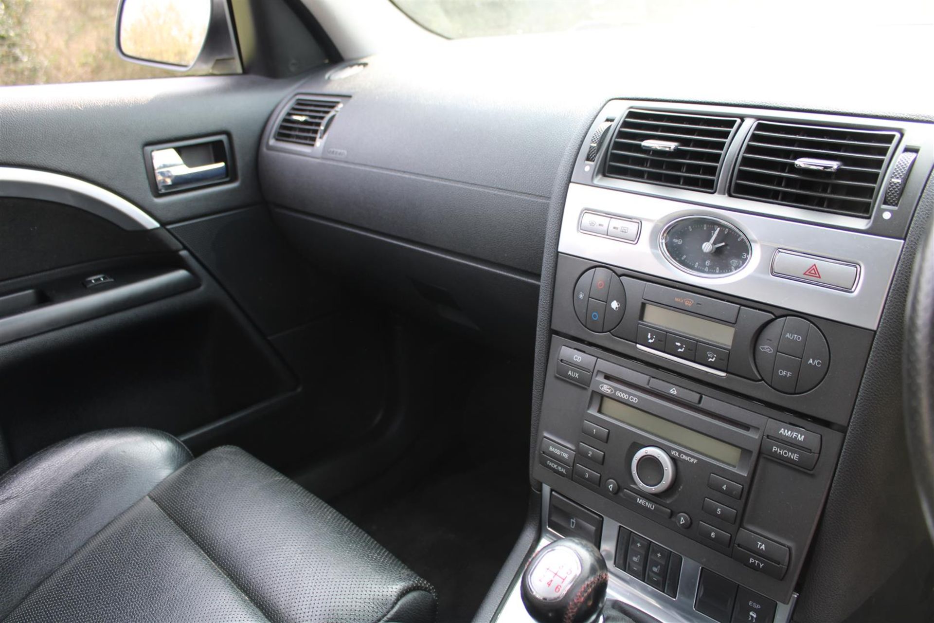2005 Ford Mondeo ST220 Estate - Image 9 of 19