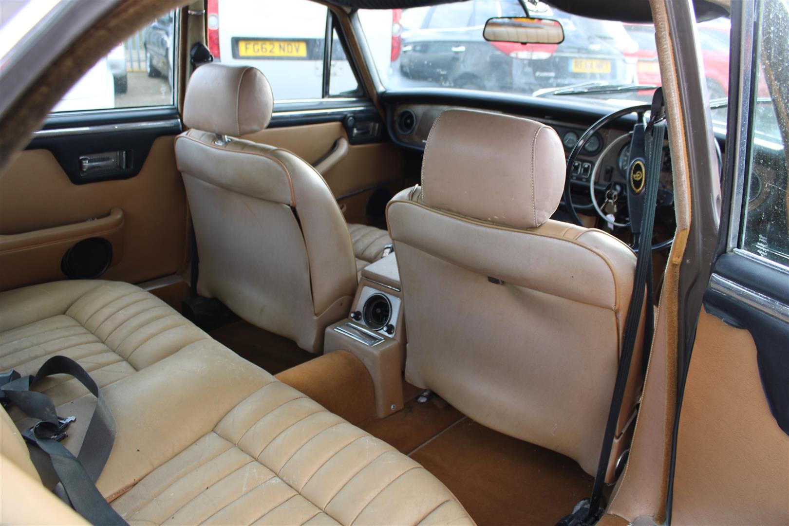 1973 Daimler Sovereign 4.2 Auto - Image 13 of 23