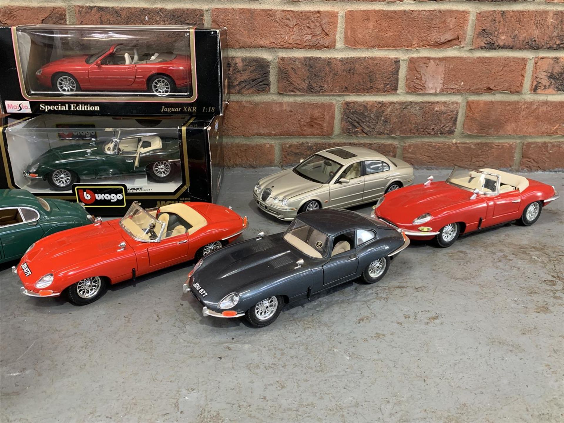 Eleven Die Cast Jaguar Models - Image 4 of 5