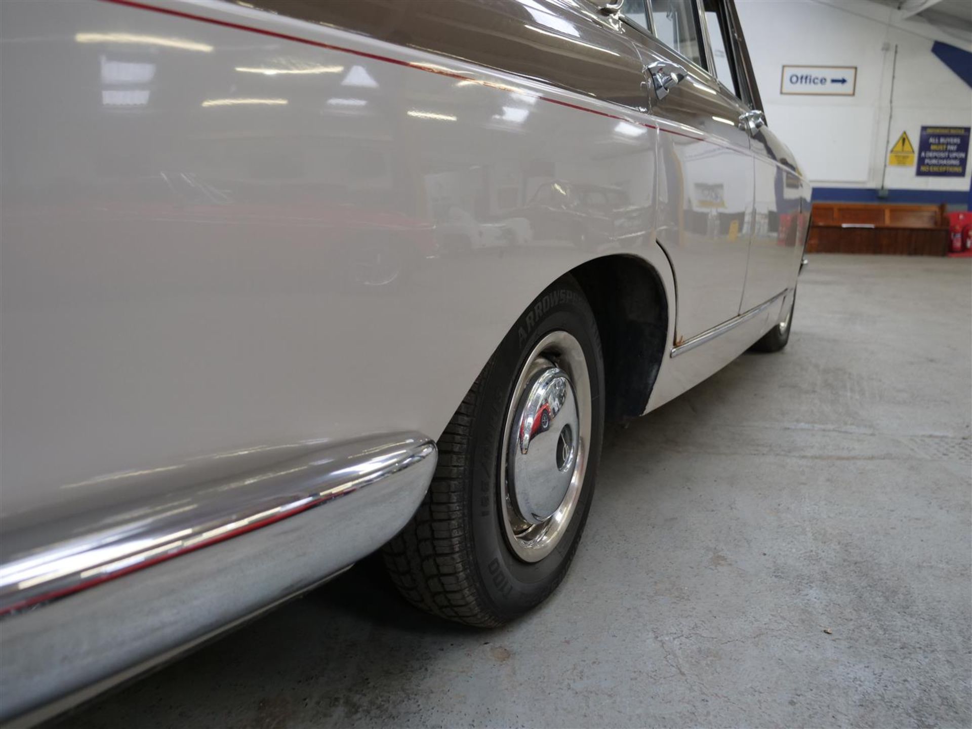 1966 Vanden Plas Princess 4 litre R Auto - Image 9 of 44