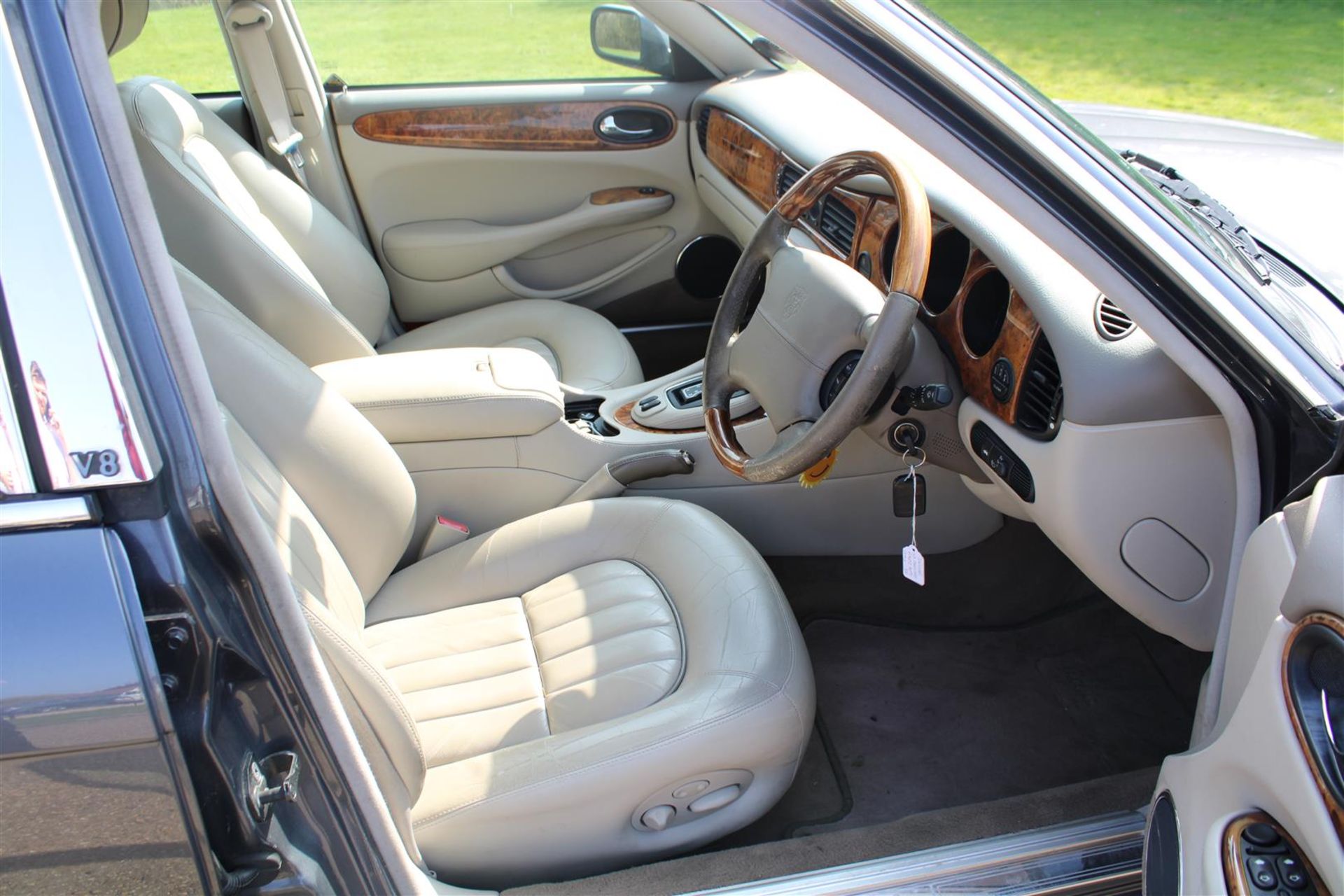 2002 Jaguar XJ Executive 3.2 Auto - Image 8 of 21