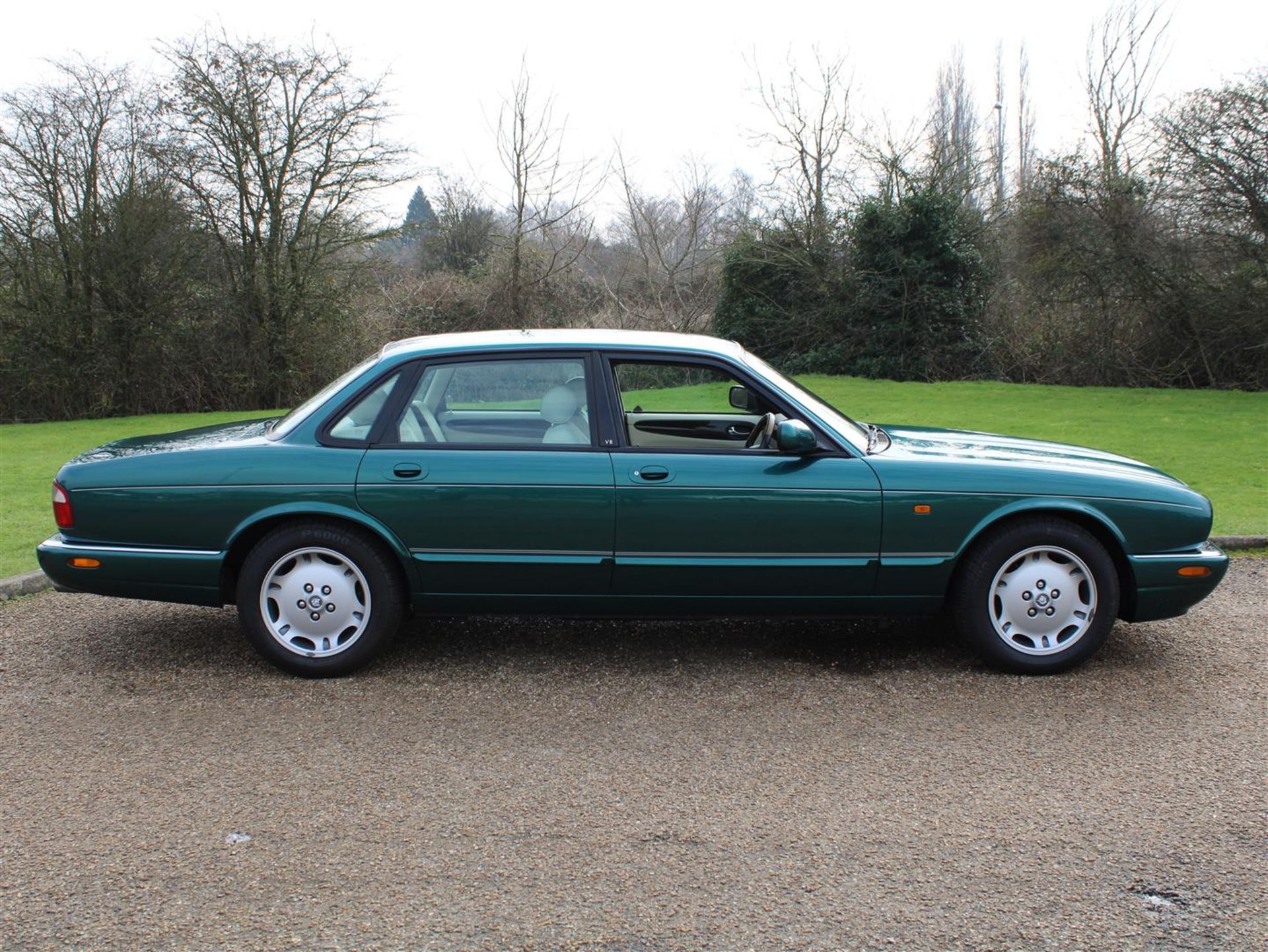 1997 Jaguar XJ Sport 3.2 V8 Auto 39,461 miles from new - Image 8 of 16