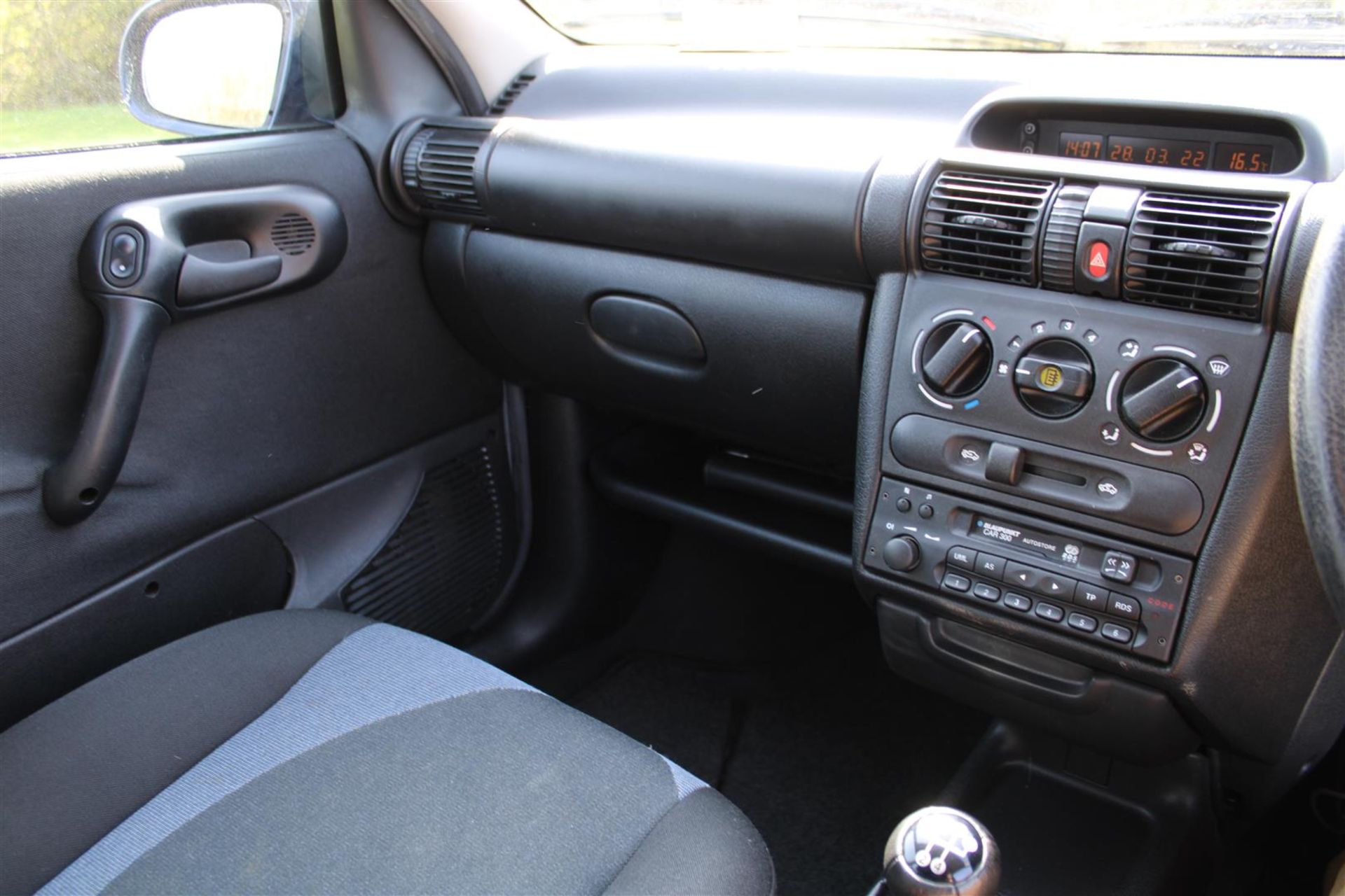 2000 Vauxhall Corsa 1.2 16v - Image 9 of 21
