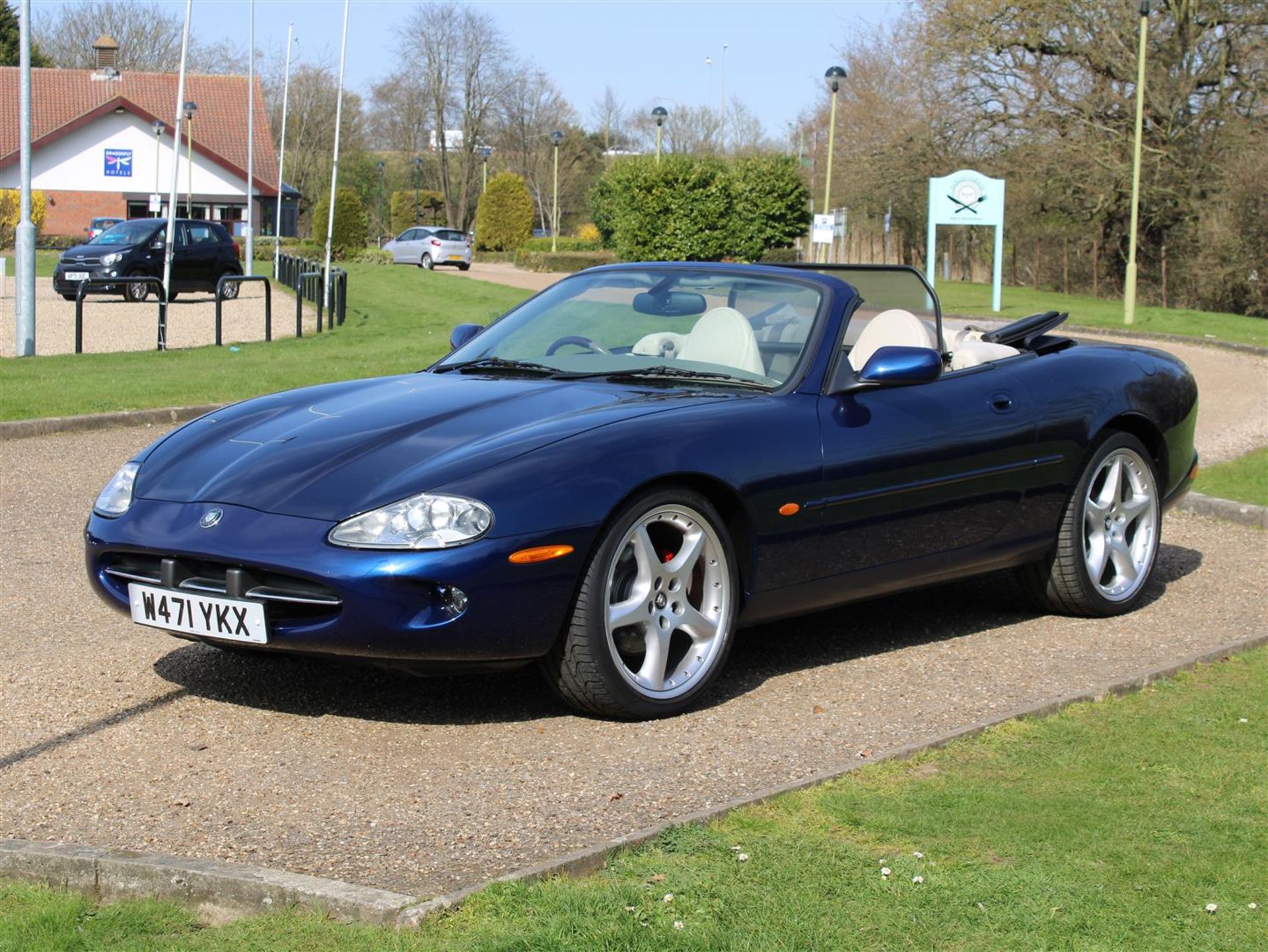 2000 Jaguar XK8 4.0 Convertible Auto - Image 3 of 21