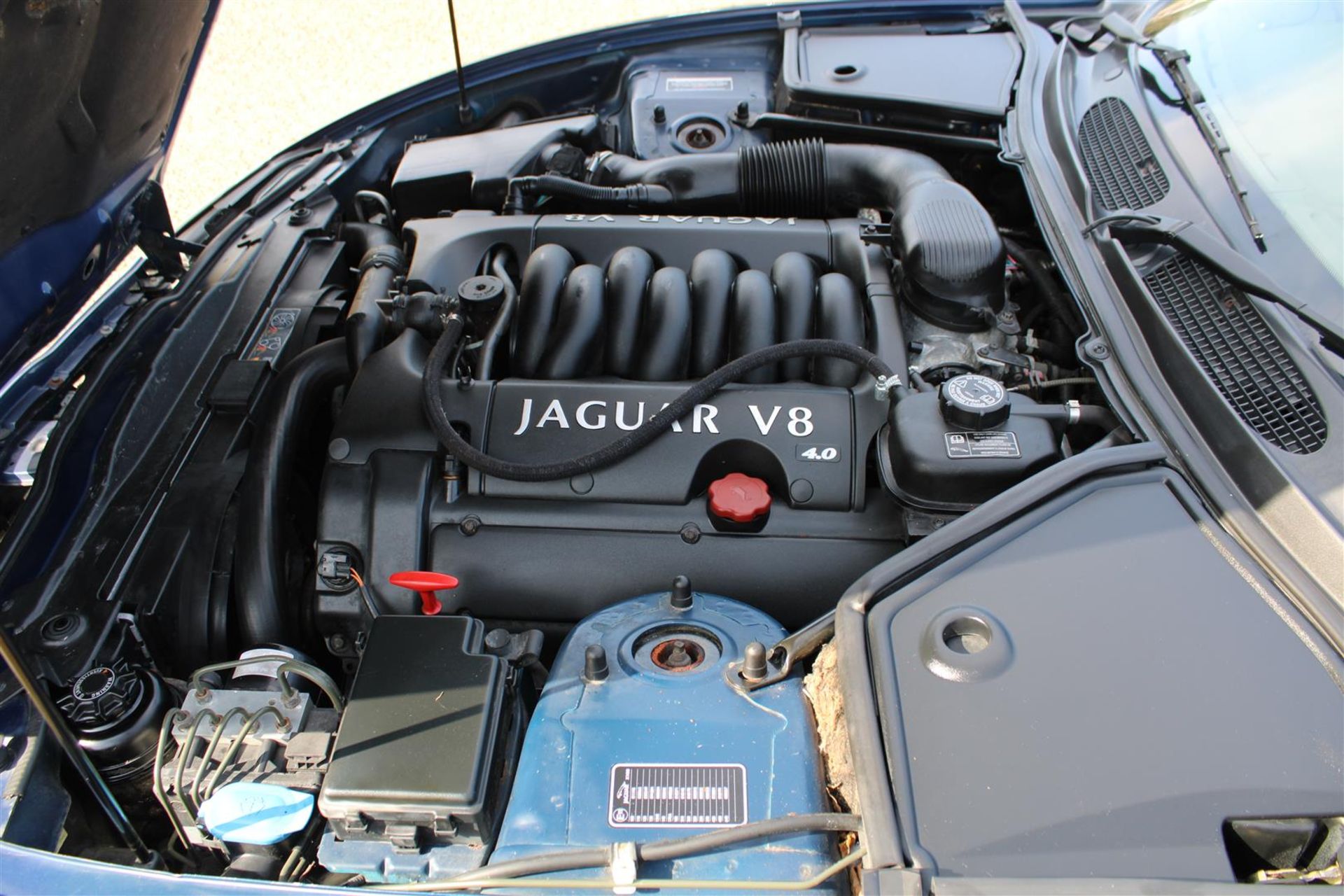2000 Jaguar XK8 4.0 Convertible Auto - Image 15 of 21
