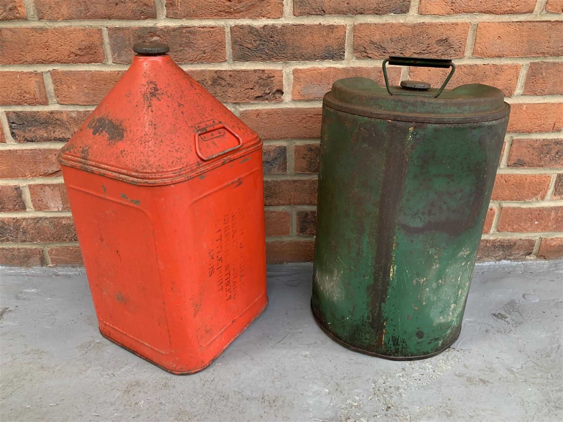 Two Vintage Oil Cans Pratts Motor Oil & Mobiloil (2) - Image 2 of 2