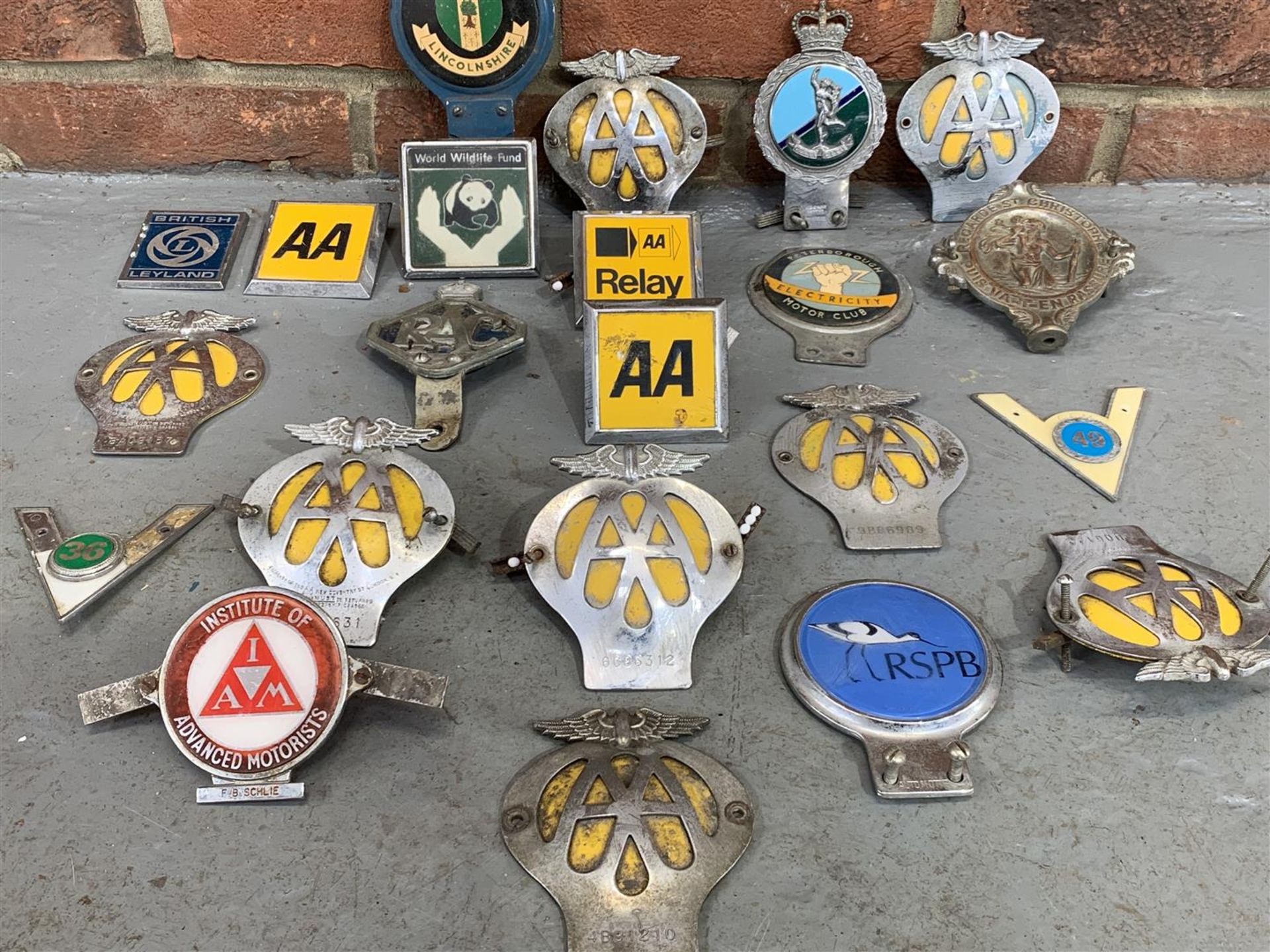 Twenty Two Vintage Car Badges - Image 3 of 4