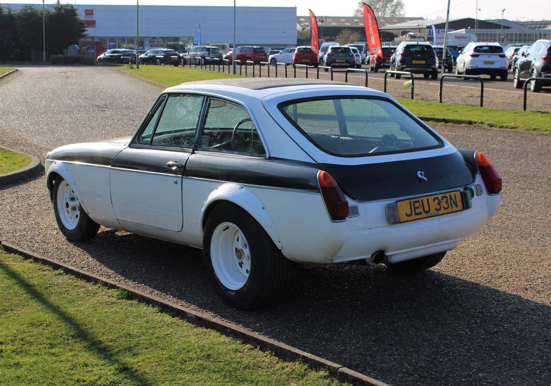 1975 MG B GT - Image 5 of 17