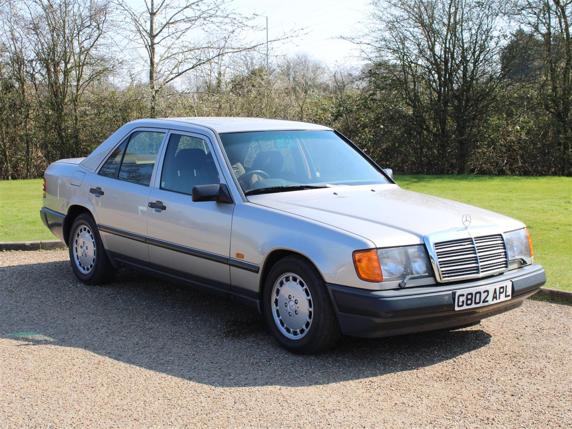 1989 Mercedes W124 260 E Auto