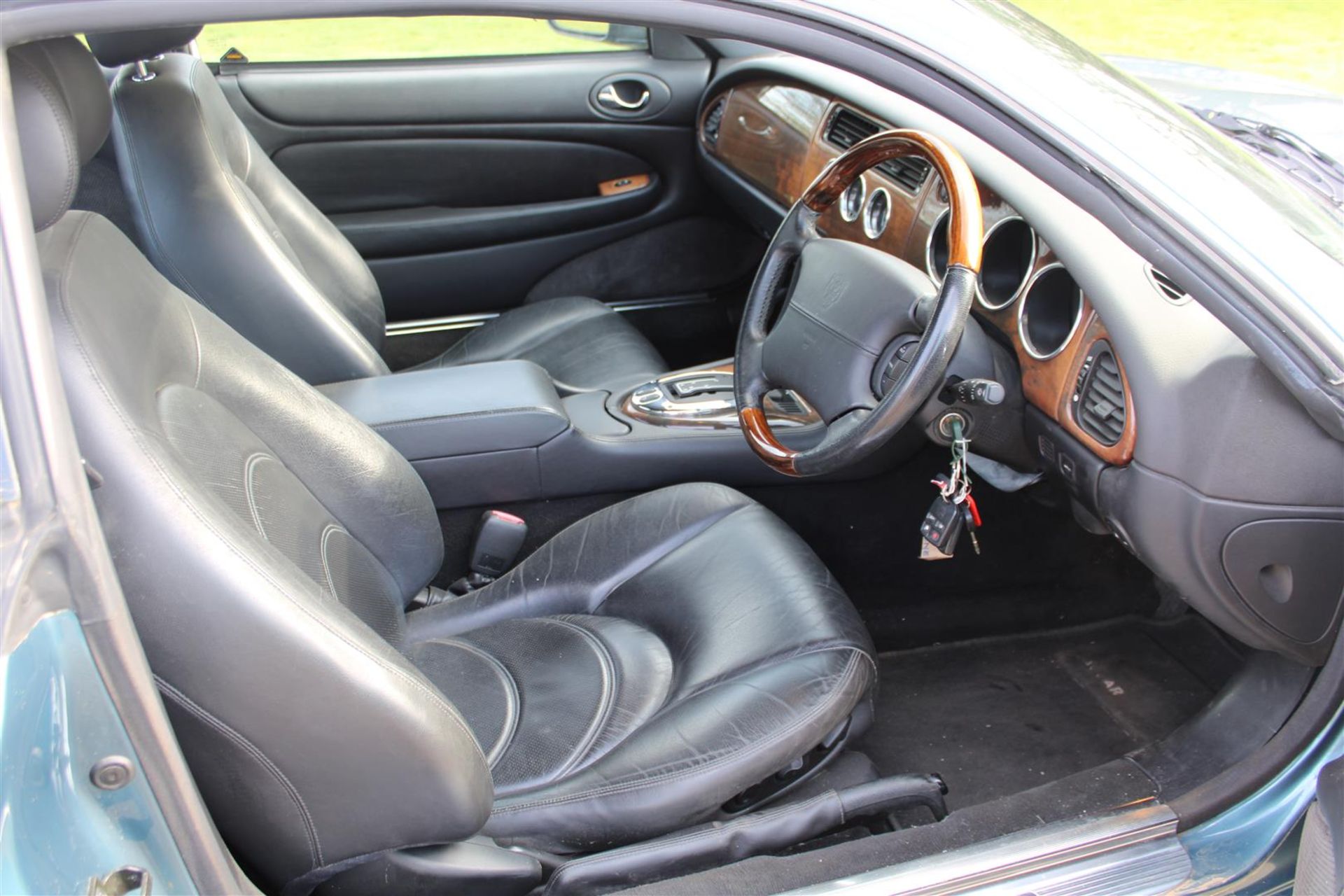 2001 Jaguar XKR 4.0 Coupe Auto - Image 7 of 23