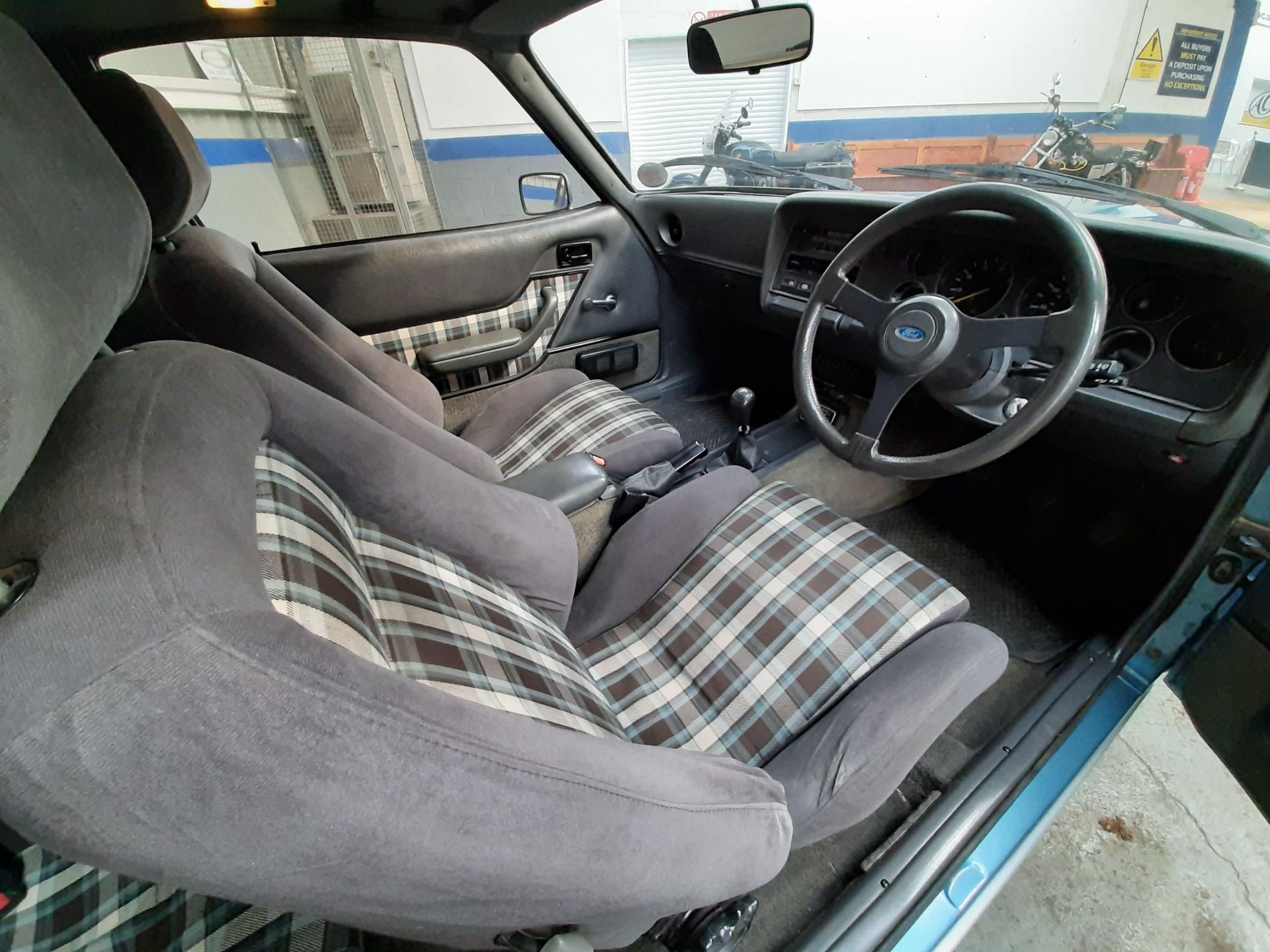 1982 Ford Capri 2.8 Injection - Image 11 of 23