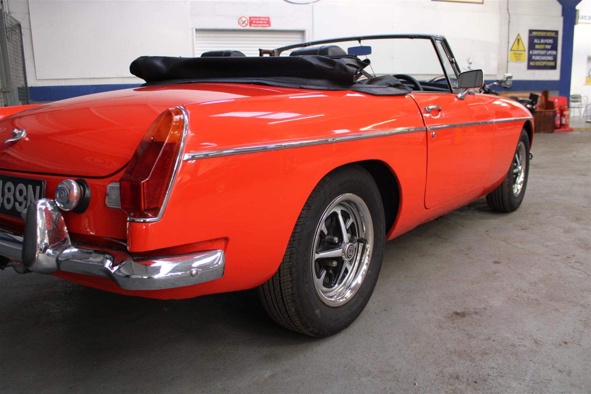 1975 MG B Roadster - Image 23 of 24