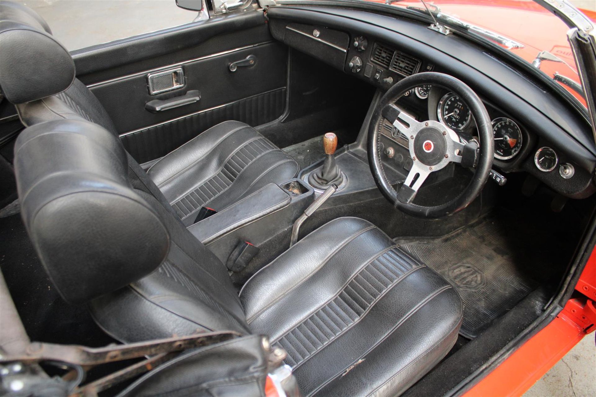 1975 MG B Roadster - Image 9 of 24