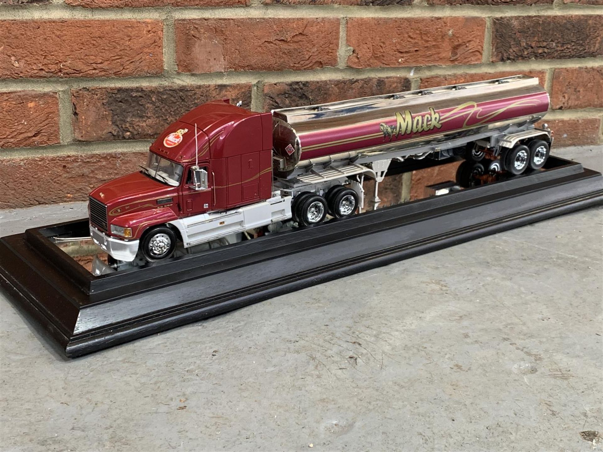 Franklin Mint Cased Mack Tanker - Image 2 of 3