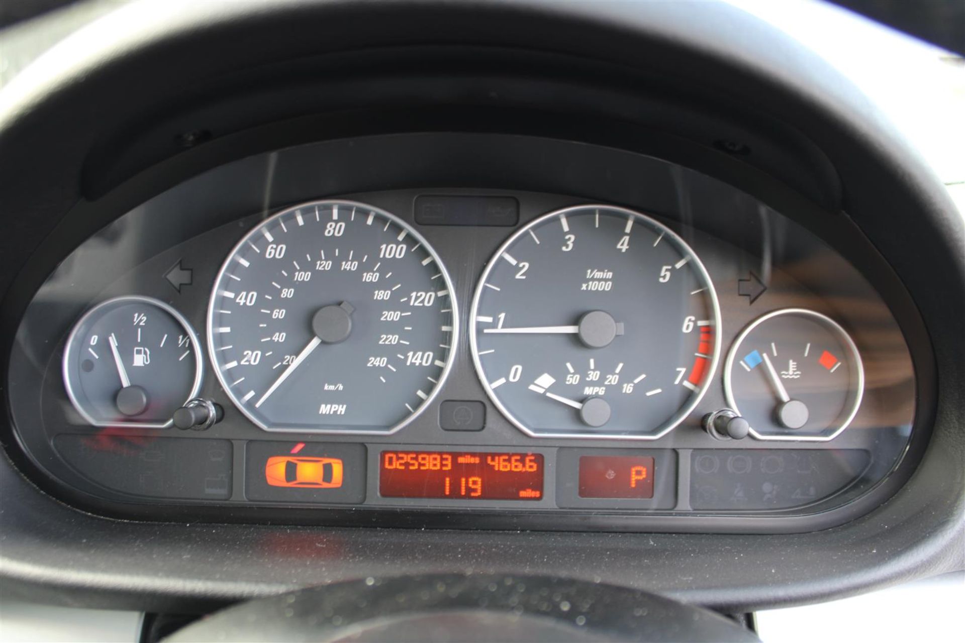 2001 BMW E46 330Ci SE Auto 29,980 miles from new - Image 8 of 26