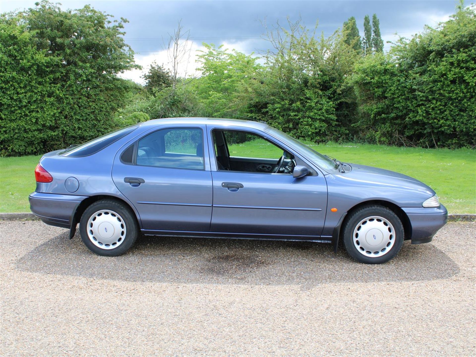 1996 Ford Mondeo Verona One owner. 23,584 miles from new - Image 8 of 20