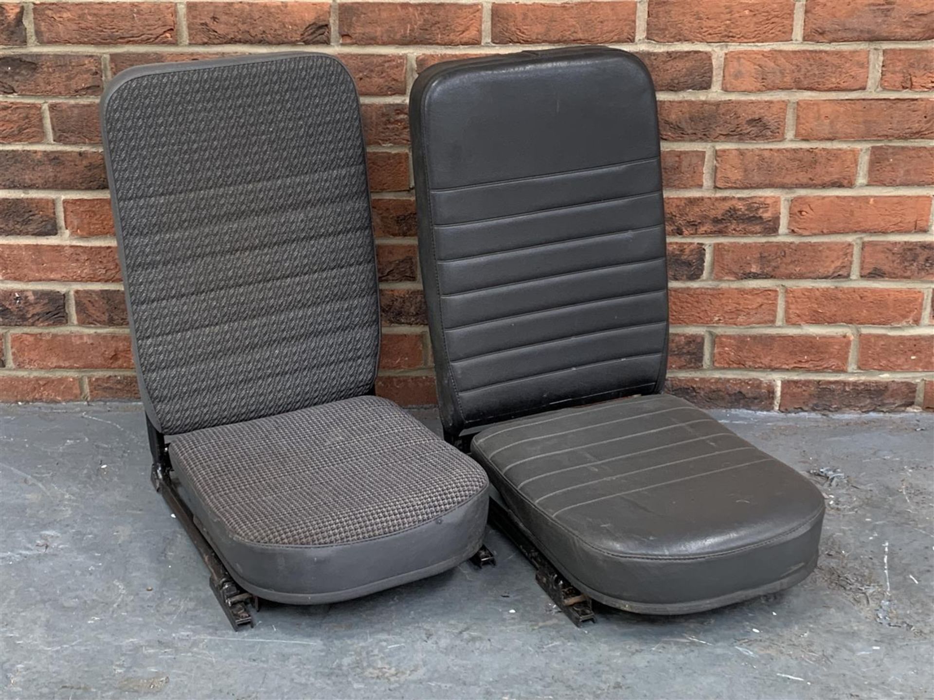 Land Rover 90/110 Front Middle Seats