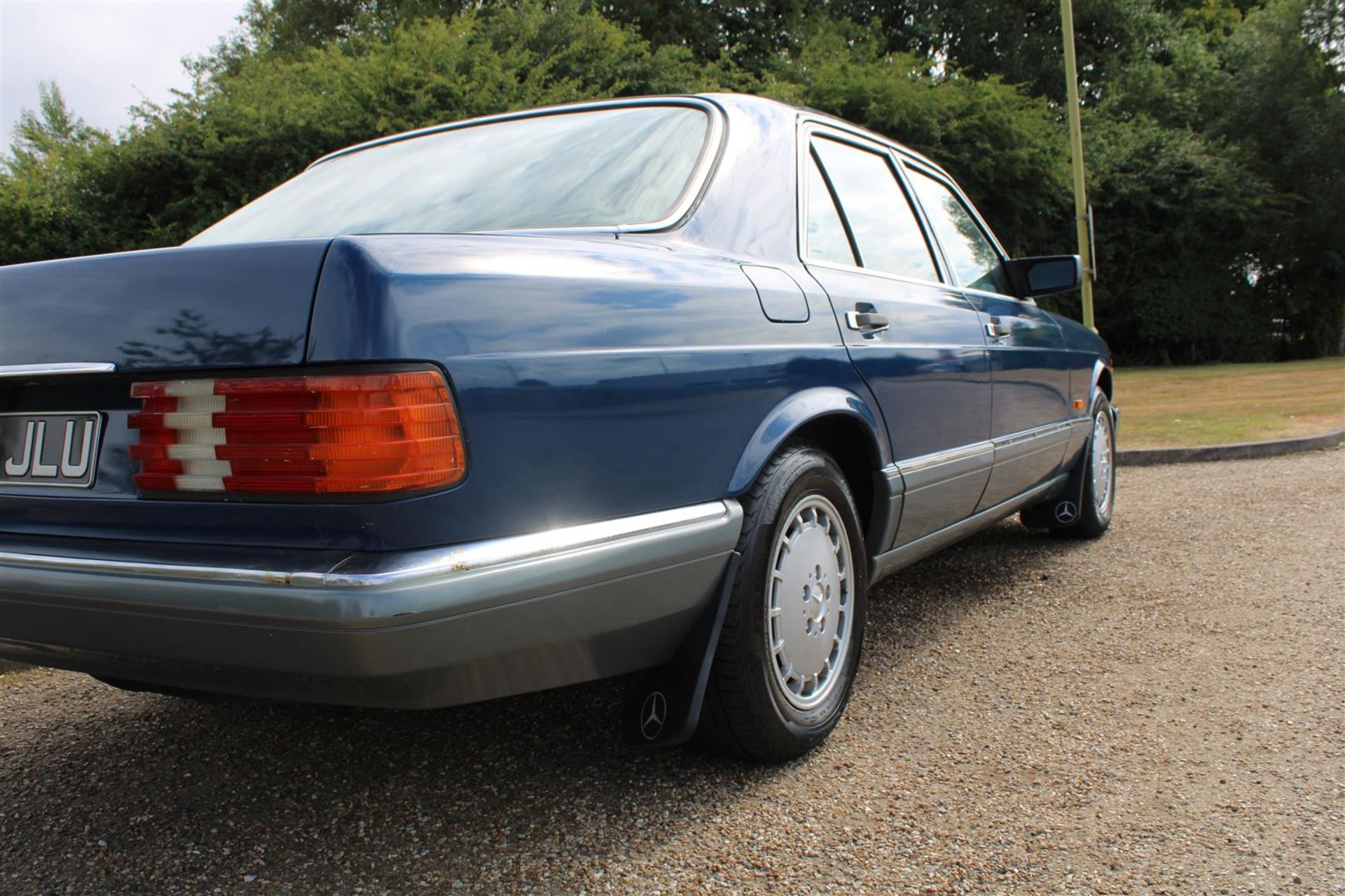 1988 Mercedes W126 300 SE Saloon Auto - Image 18 of 20