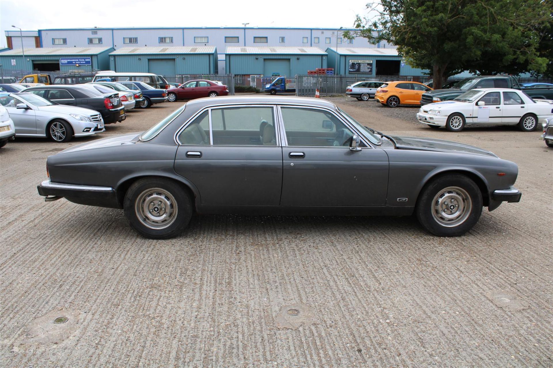 1984 Jaguar XJ6 4.2 Series III Auto - Image 6 of 23