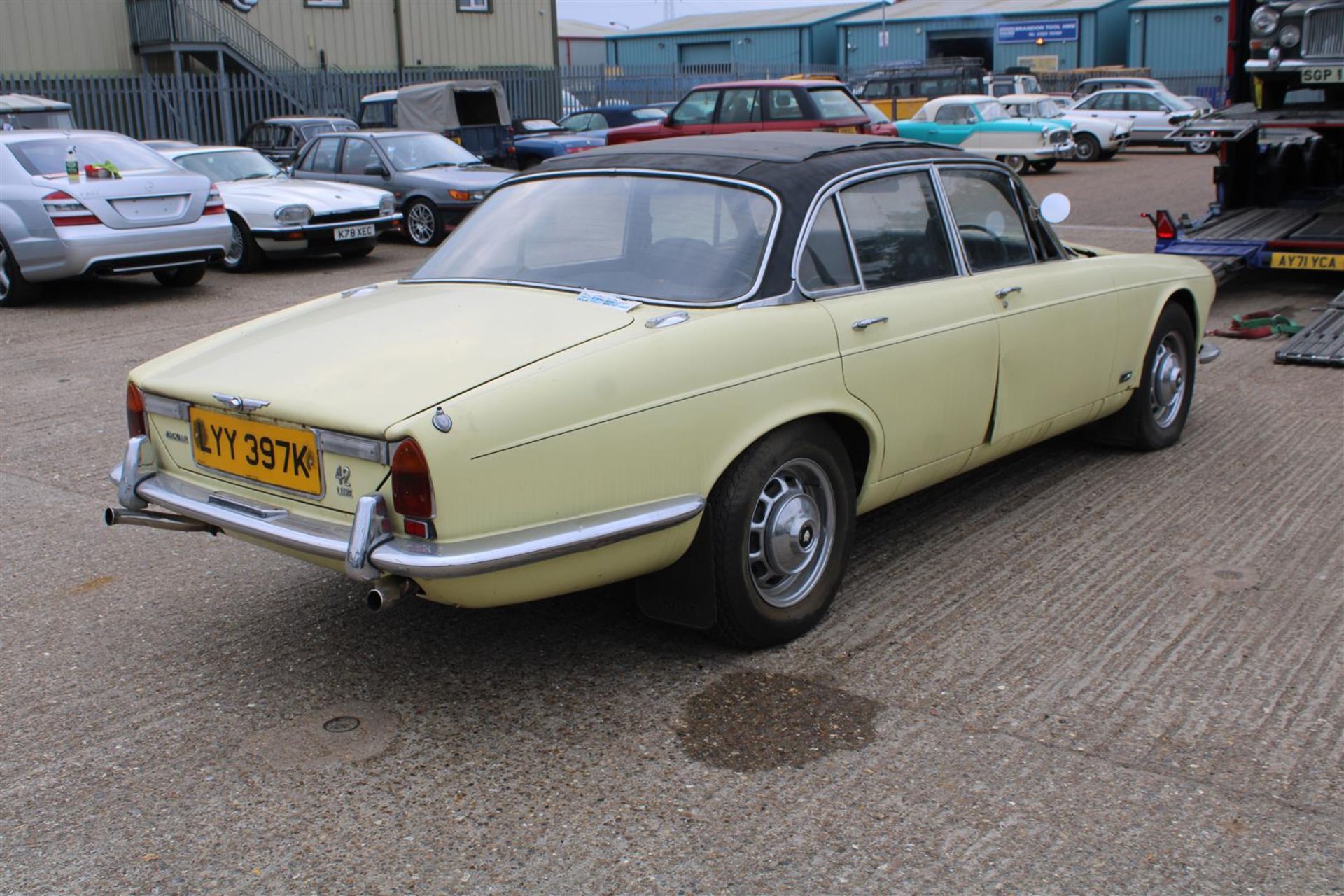 1972 Jaguar XJ6 4.2 Auto Series I - Image 5 of 24