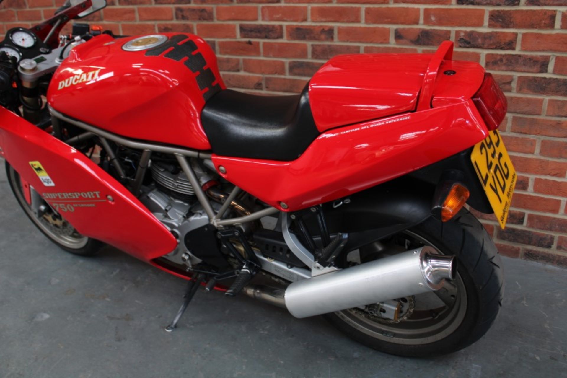 1994 Ducati 750 SS Supersport - Image 9 of 16