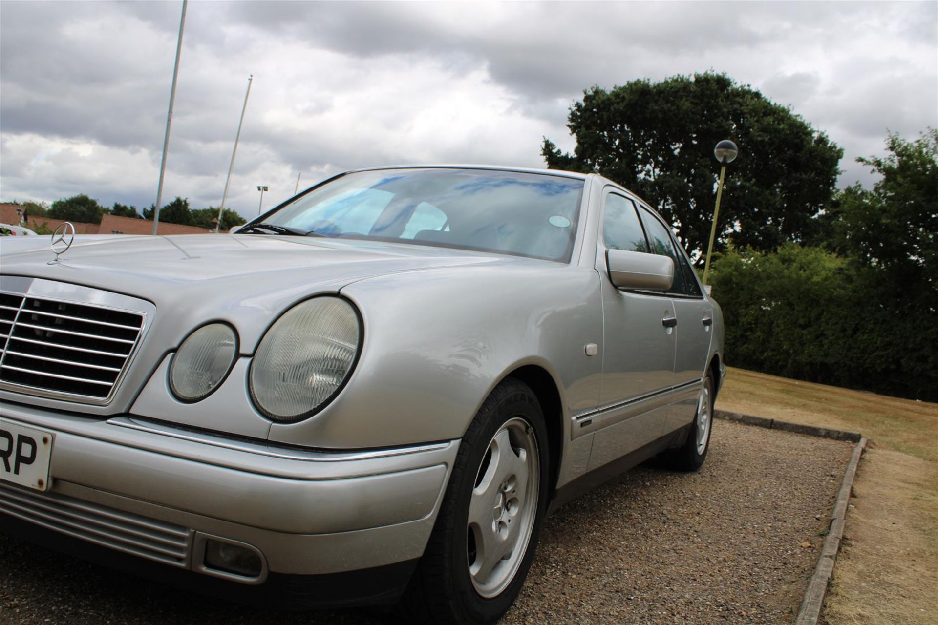 1997 Mercedes E200 Avantgarde Auto - Image 11 of 33