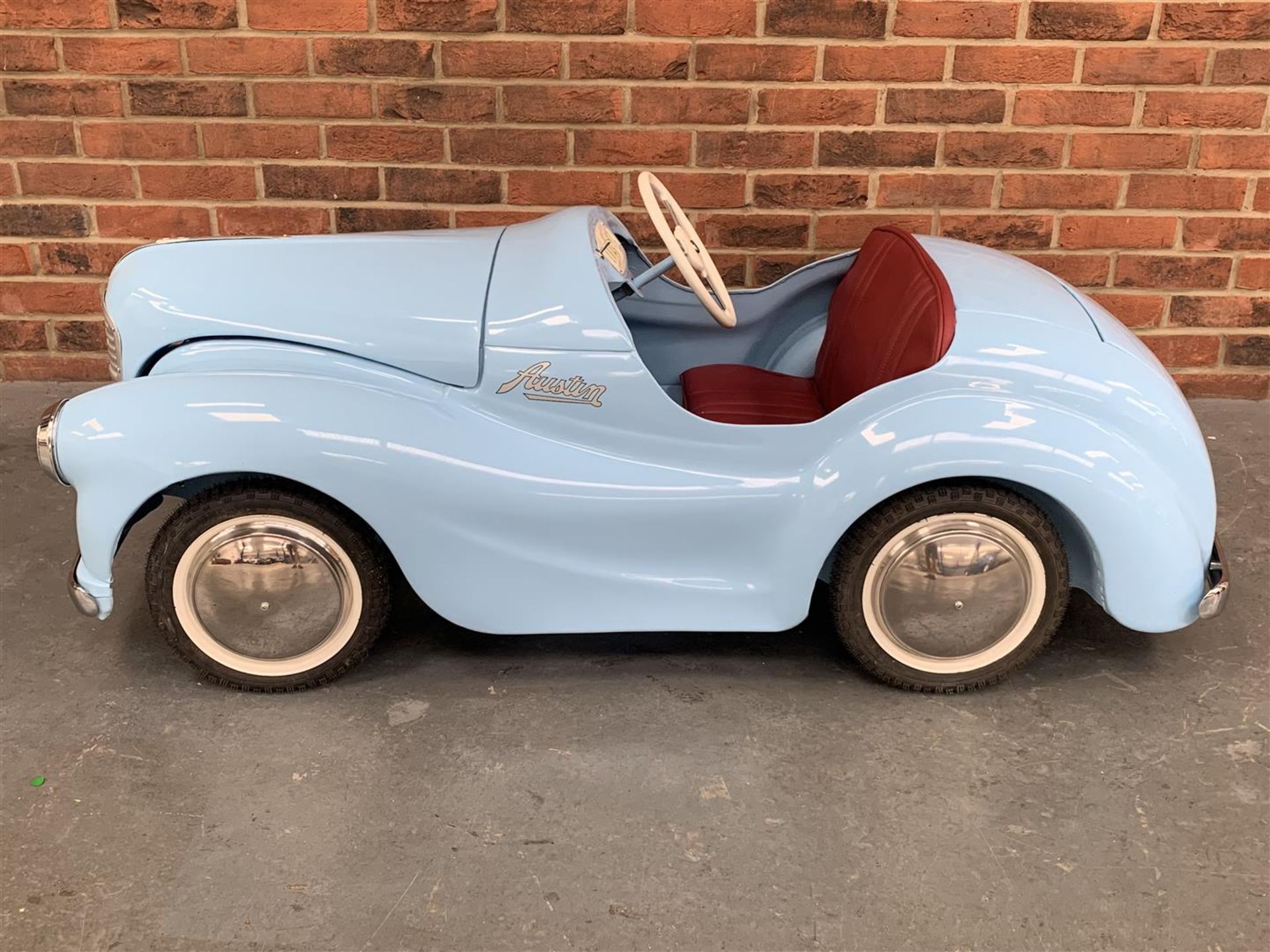 Austin J40 Child's Pedal Car (Fully Restored With Working Lights) - Image 2 of 12