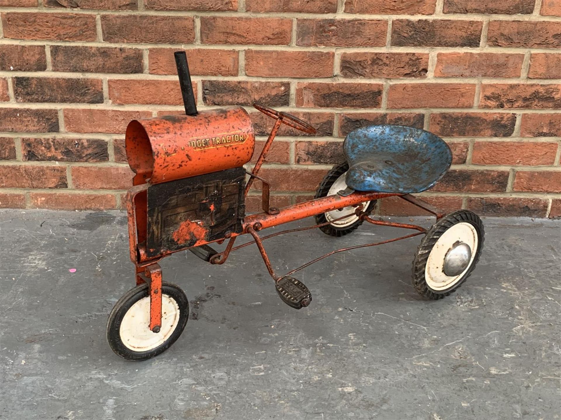 Vintage Tri-Ang Midget" Child's Pedal Tractor"