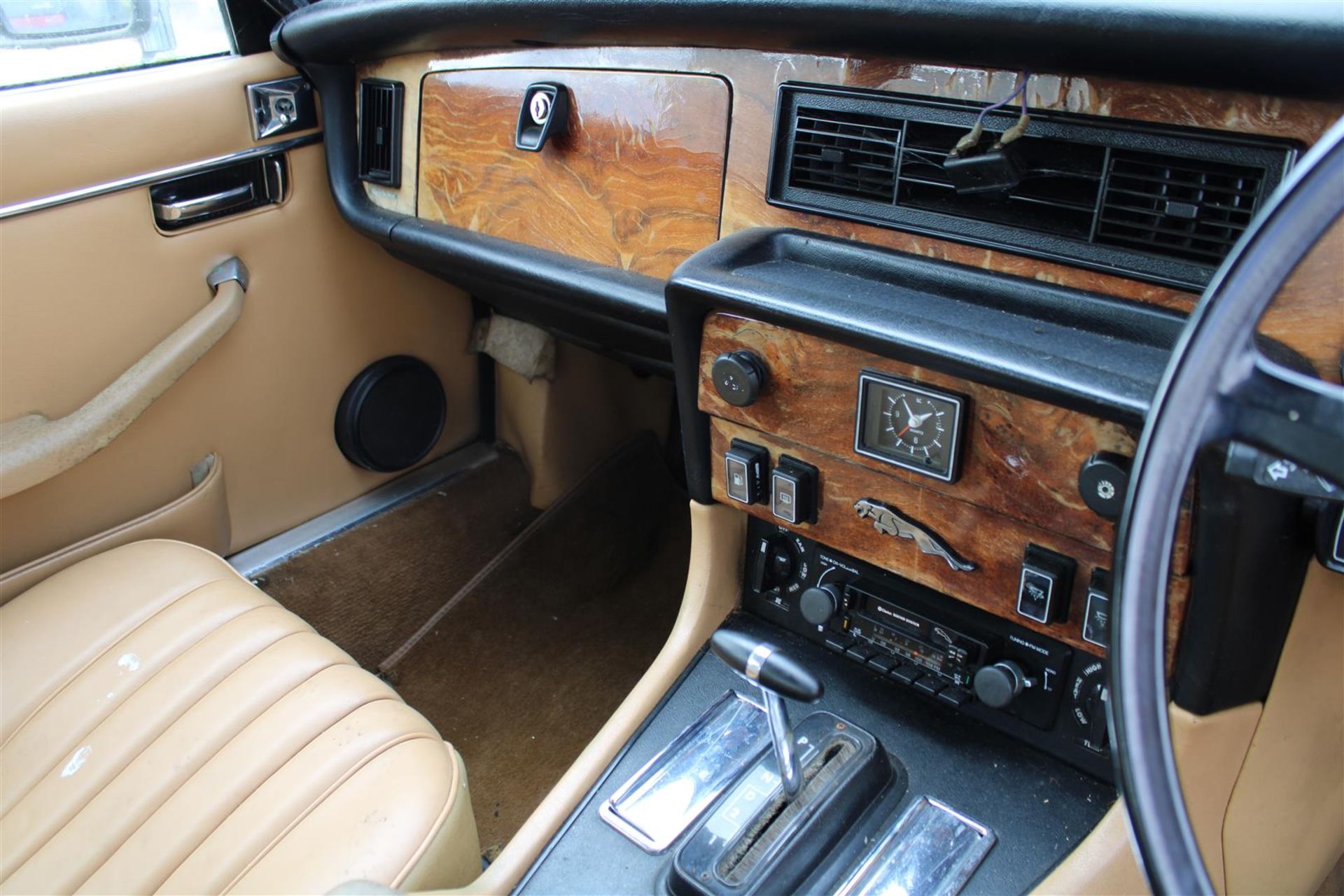 1984 Jaguar XJ6 4.2 Series III Auto - Image 11 of 23