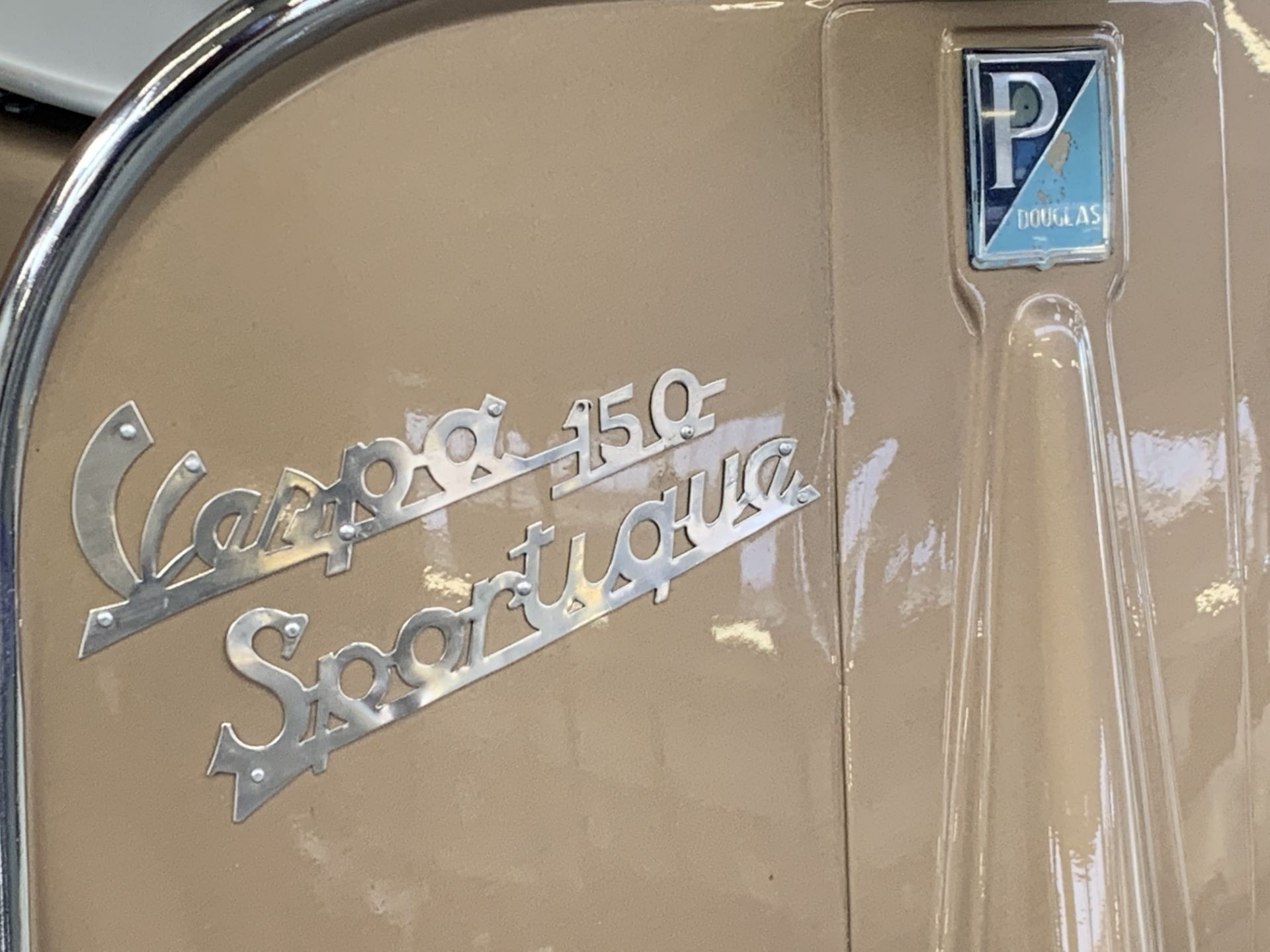 1962 Vespa Douglas Sportique Grand Lux - Image 9 of 18