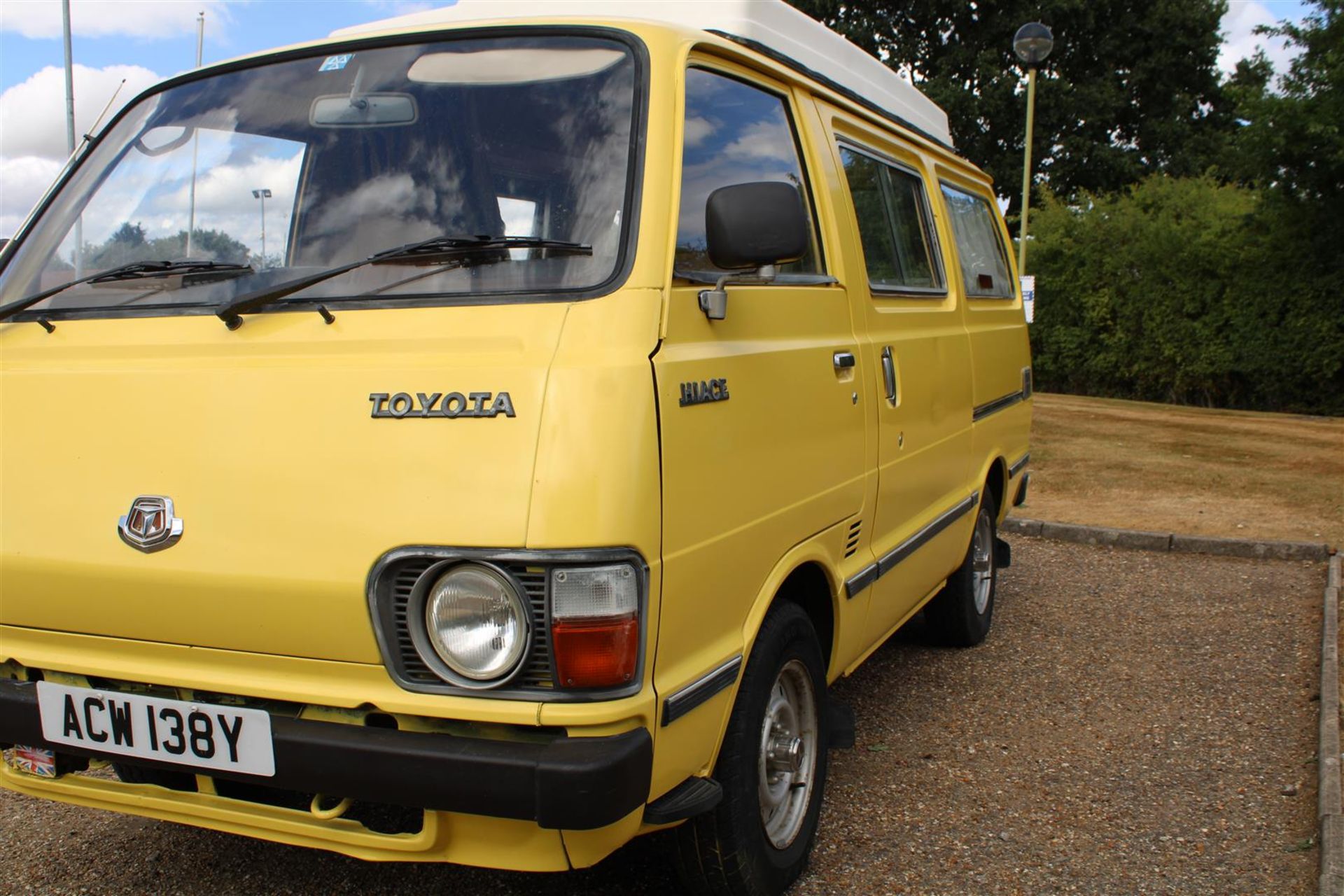 1983 Toyota Hi-Ace Camper Van - Image 11 of 37