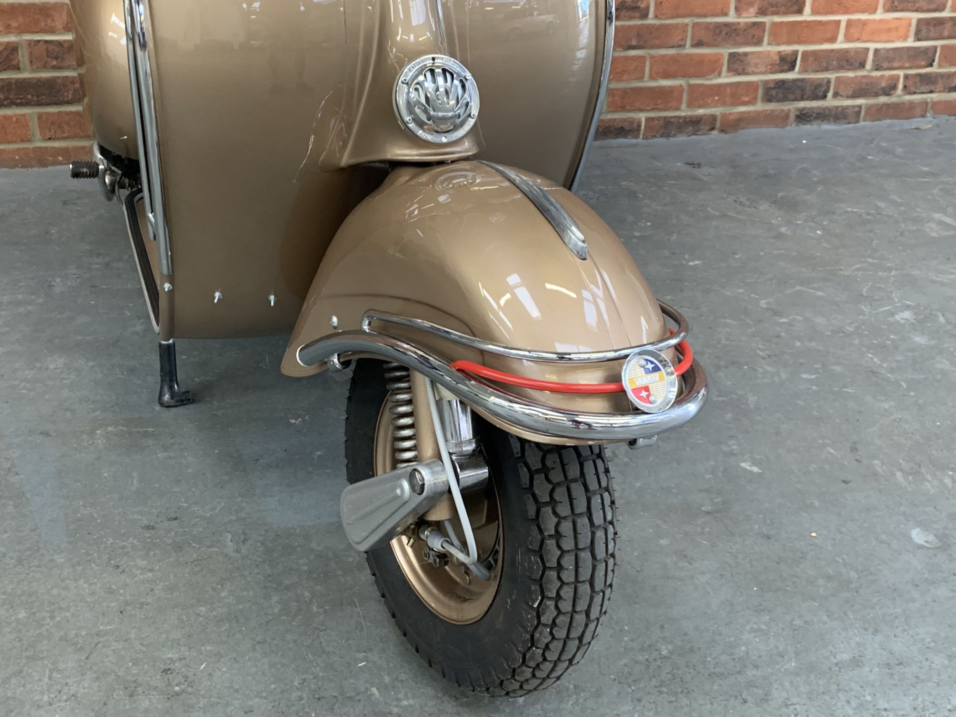 1962 Vespa Douglas Sportique Grand Lux - Image 8 of 18