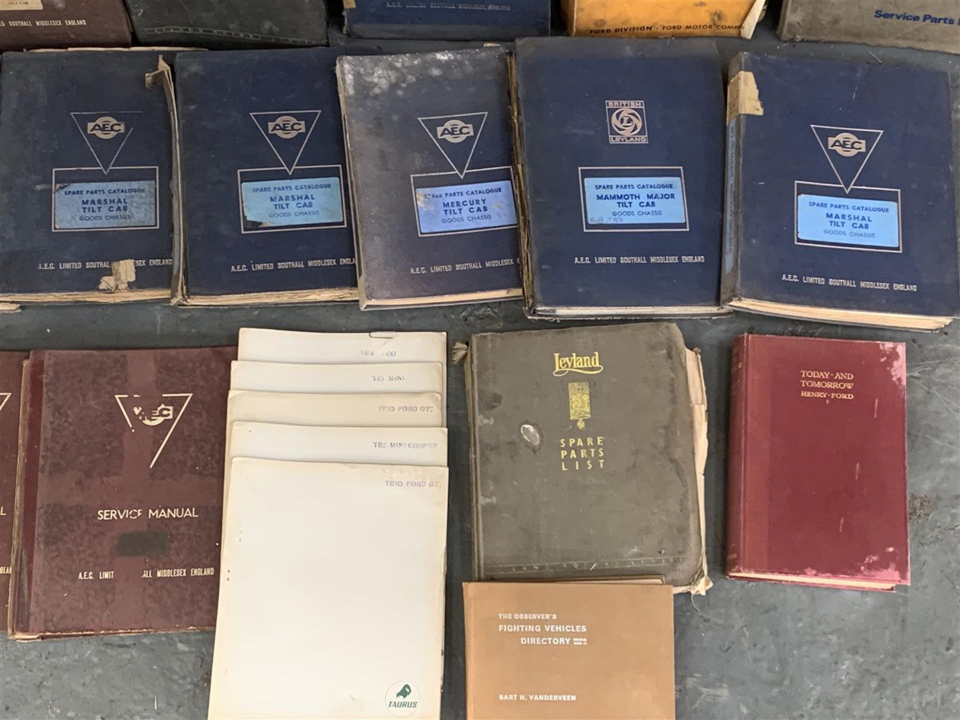 Mixed Lot Of Worn AEC & British Leyland Manuals Etc - Image 3 of 6