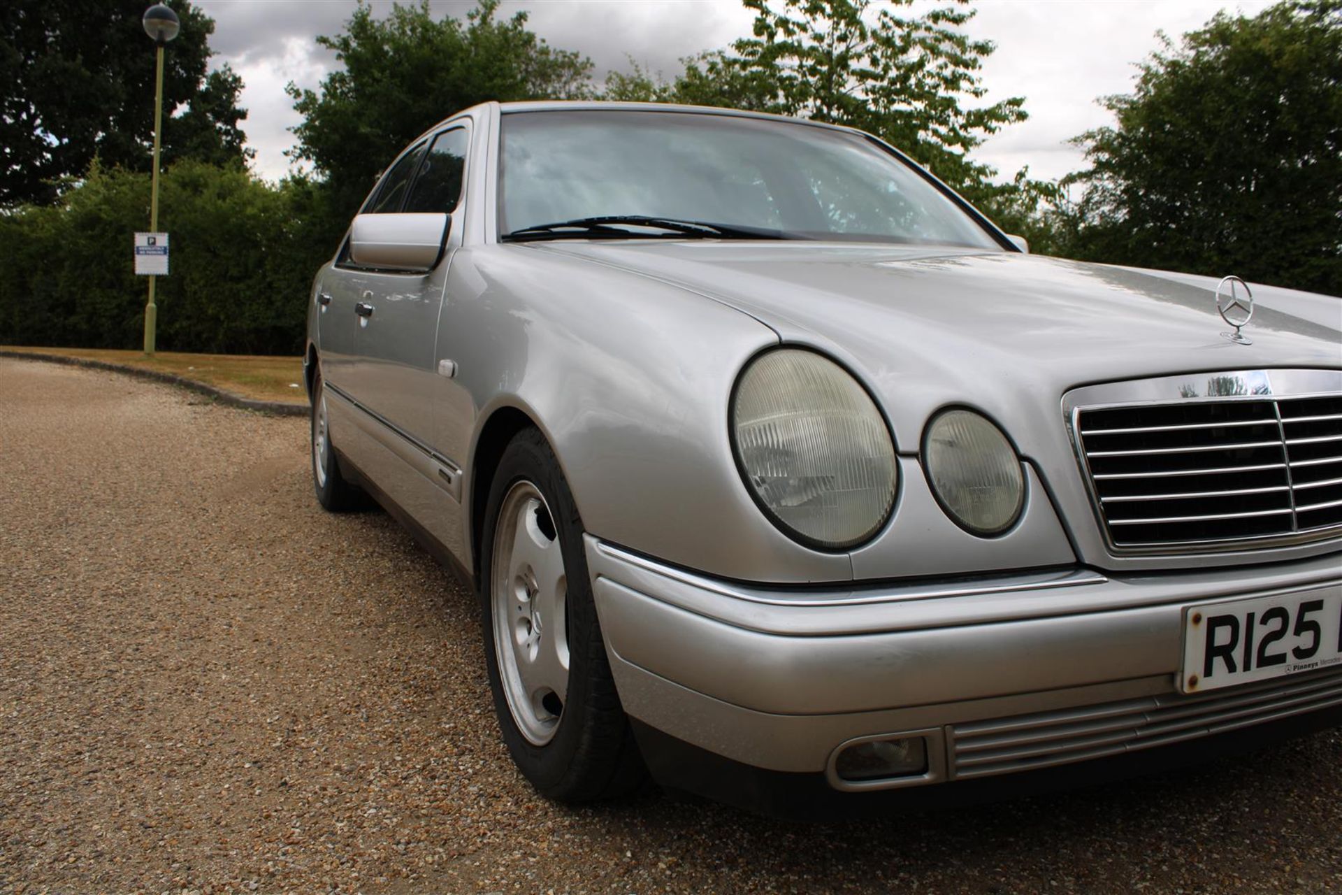 1997 Mercedes E200 Avantgarde Auto - Image 9 of 33