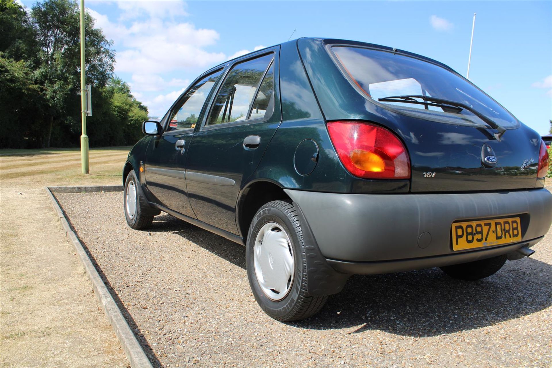 1996 Ford Fiesta 1.2 LX Auto 29,065 miles from new - Image 10 of 21