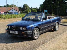 1993 BMW E30 318i Lux Convertible