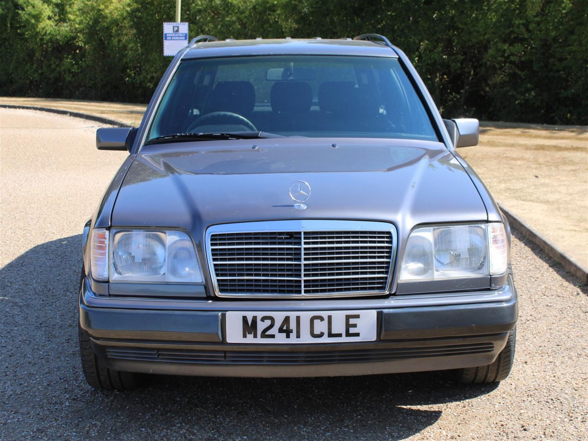 1995 Mercedes W124 E200 Estate - Image 2 of 21